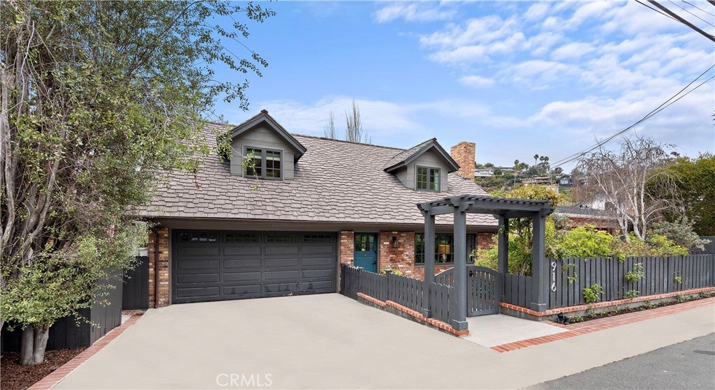 Timeless Bluebird Canyon Home in Ideal Laguna Beach Location