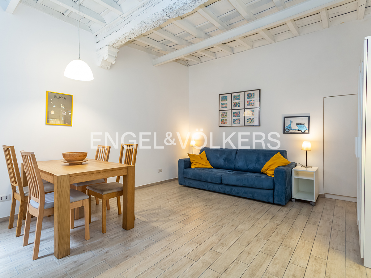 Furnished studio with outdoor space in the heart of Via Giulia