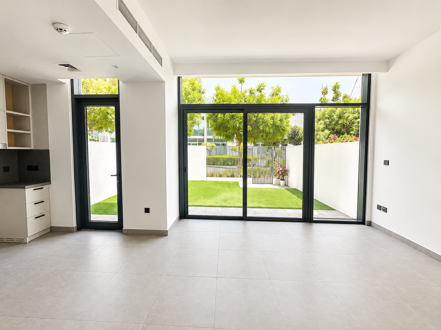 Corner Unit | Private Garden | Near Pool & Park