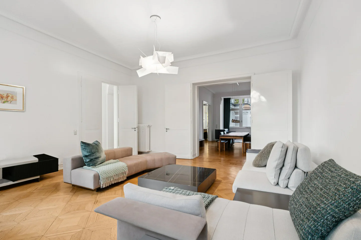 Luxuriöses Wohnen am Schlosspark – Design, Eleganz und private Wellnessoase - Photo 4