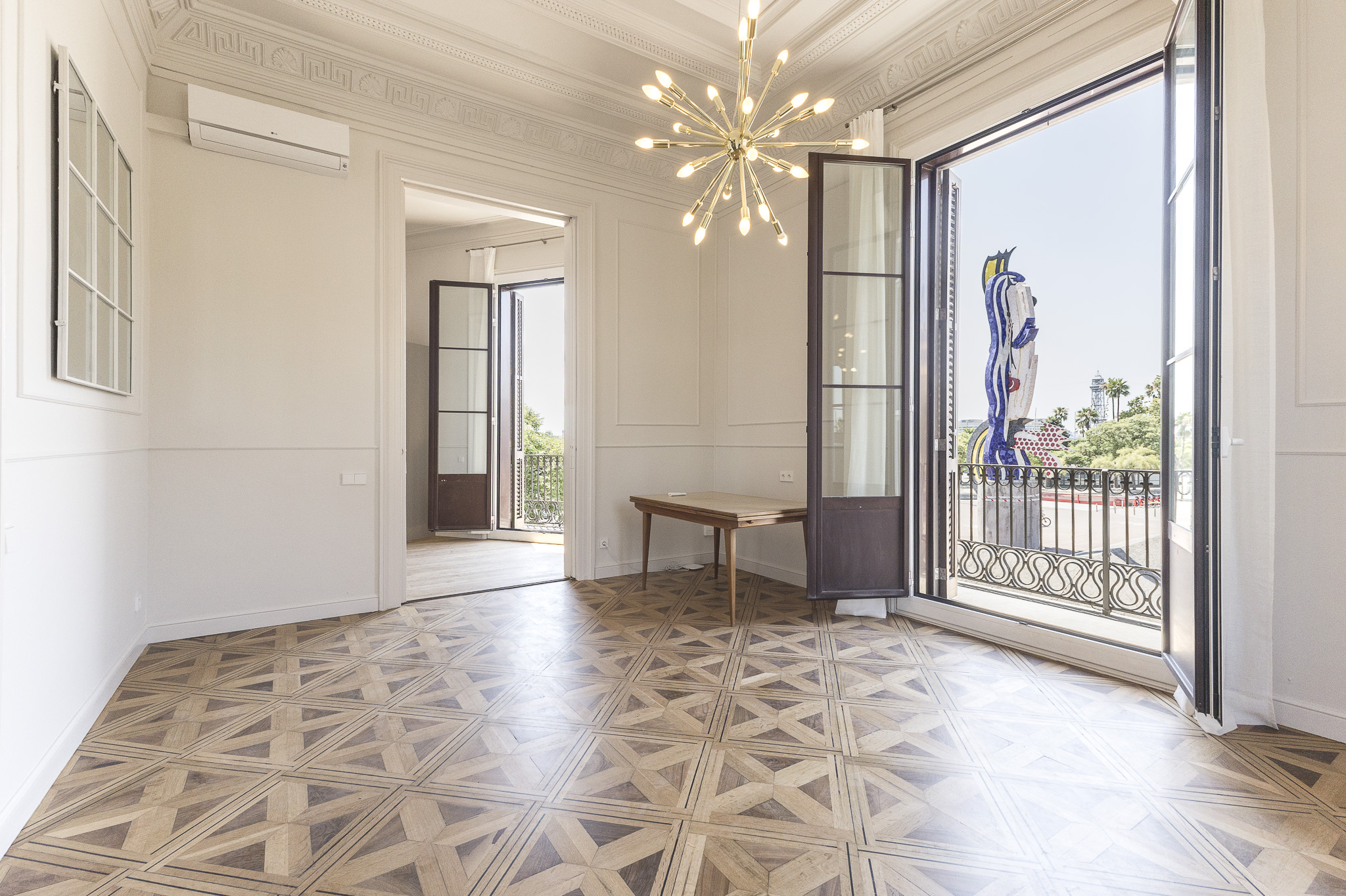 Exclusive Apartment with Panoramic Harbor Views in the Heart of Barcelona