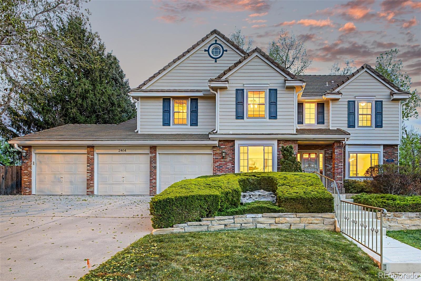 Charterwood’s Finest: Private Oasis with Timeless Appeal