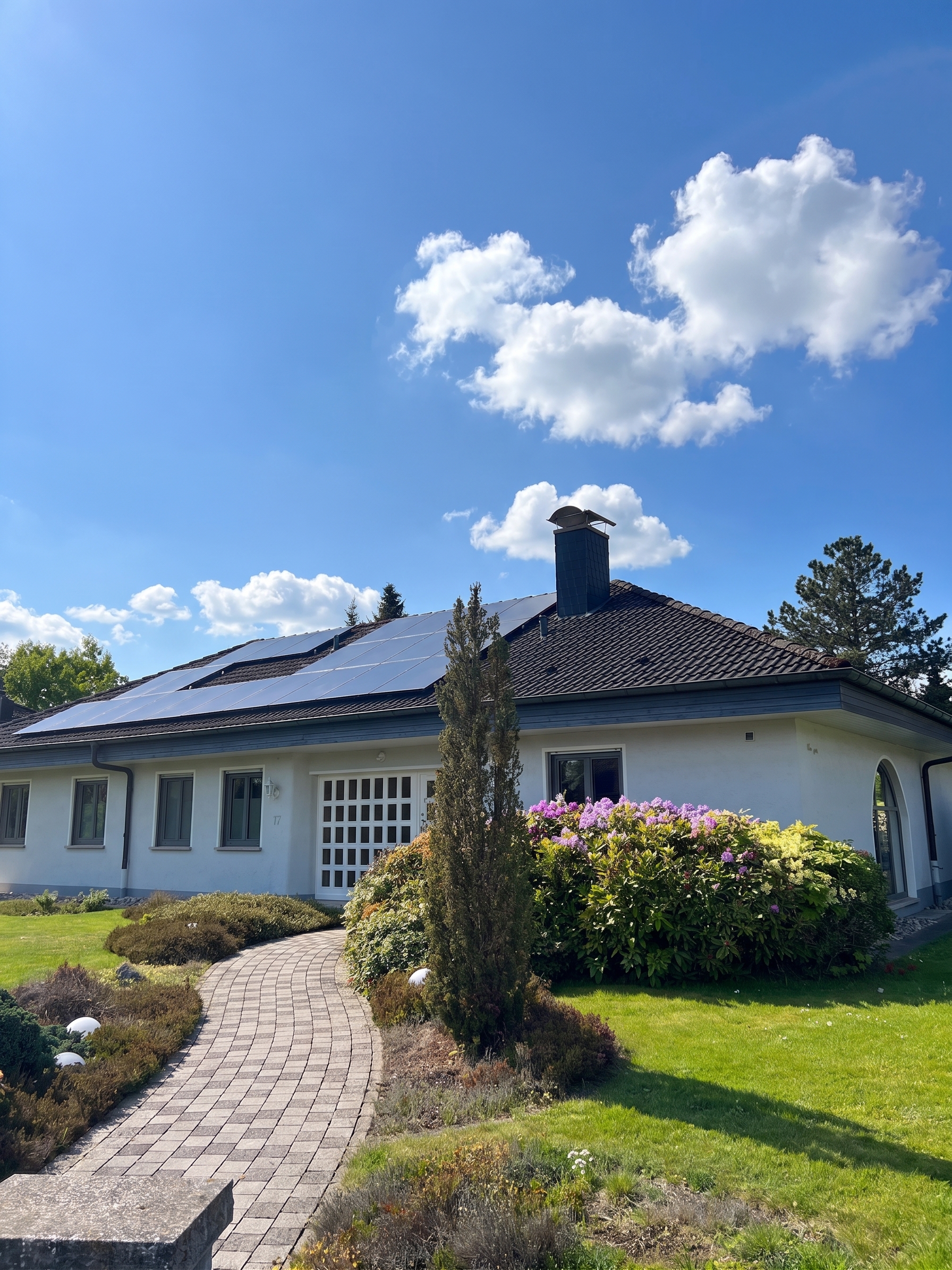 Großzügiger Einfamilienbungalow mit weitläufigem Garten und Doppelgarage in familienfreundlicher Lage