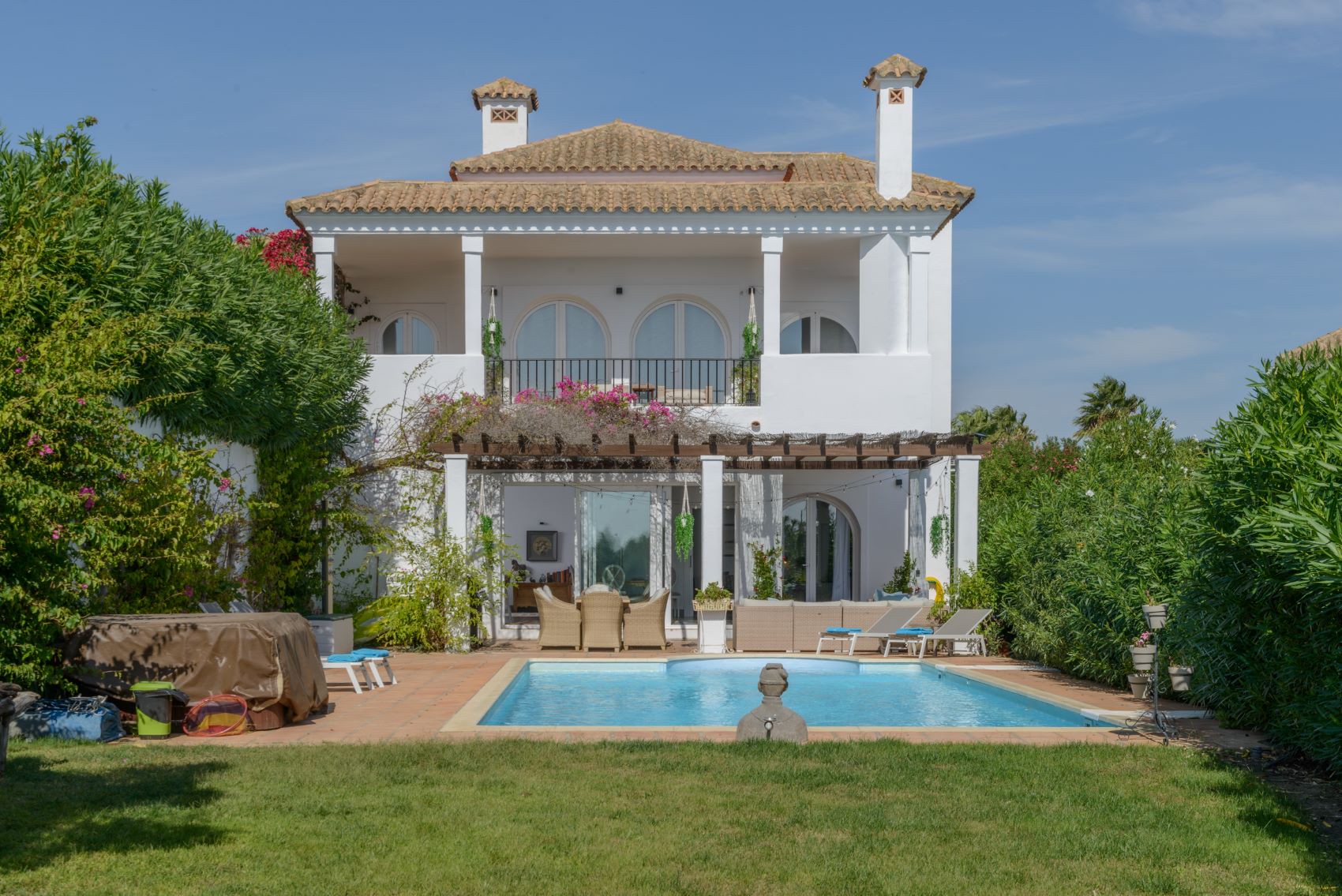 Deluxe Villa with views to  La Janda valley