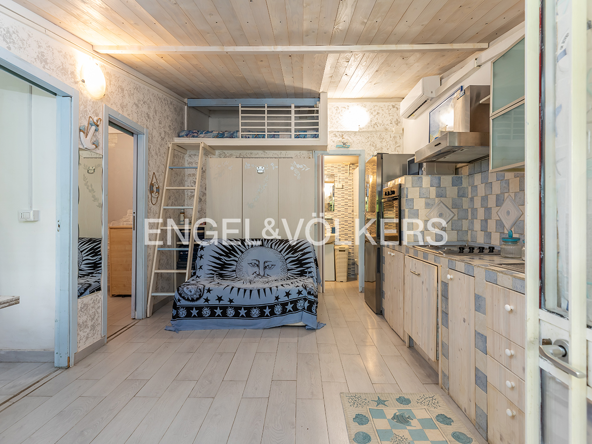 3-room apartment few steps from the sea in the Ardea area