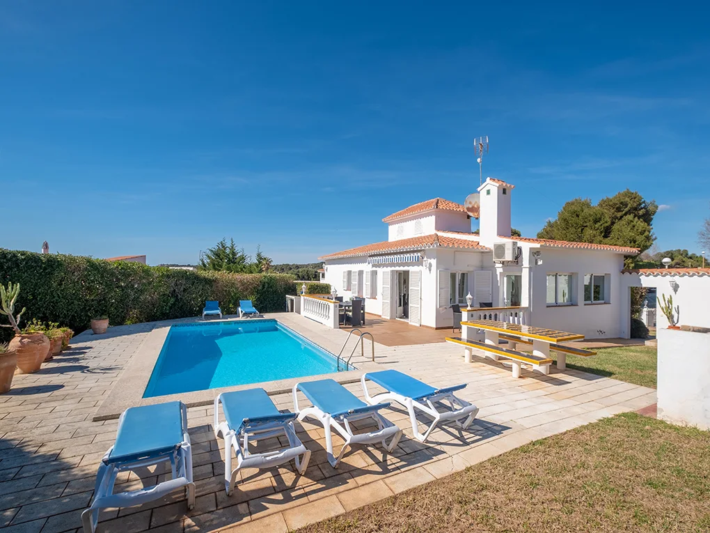 Ferienvermietung - Villa mit Pool am Strand, Es Canutells, Menorca