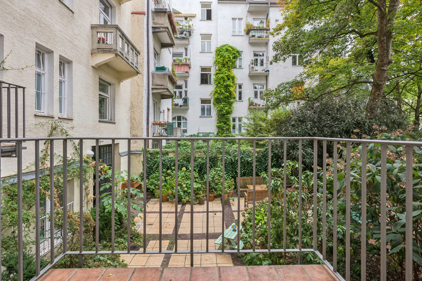 Repräsentative Altbau-Bürofläche mit Balkon in Bogenhausen - Foto 5