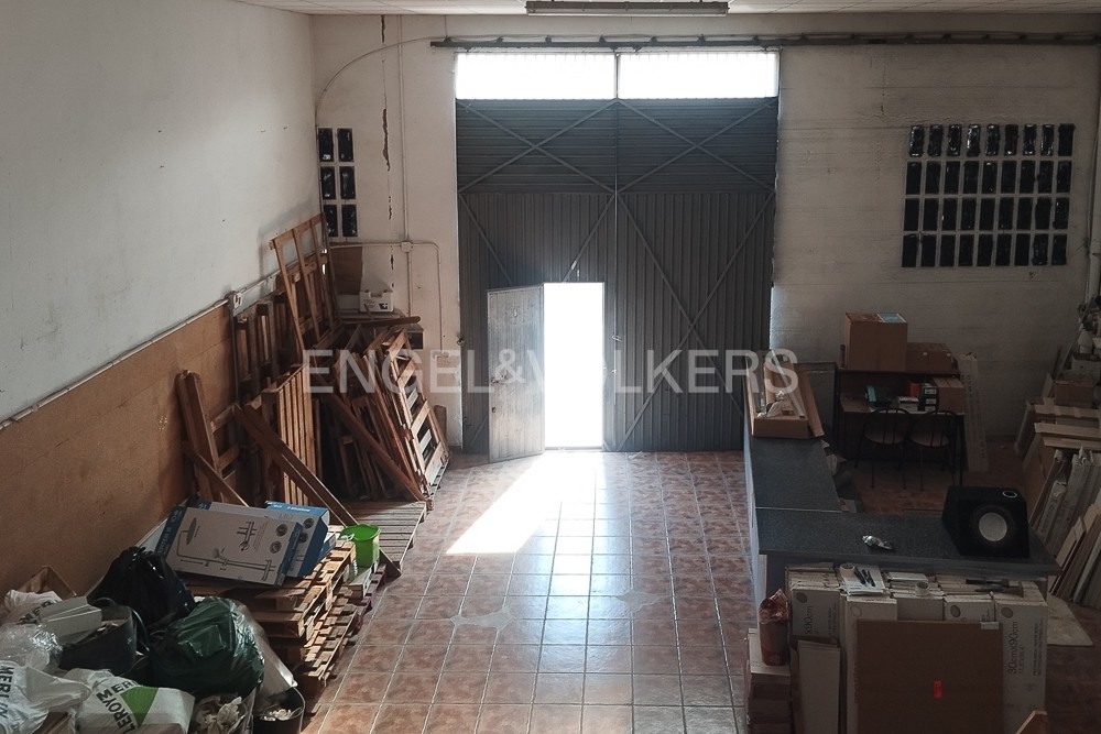 Great warehouse for commercial or leisure premises in Llíria