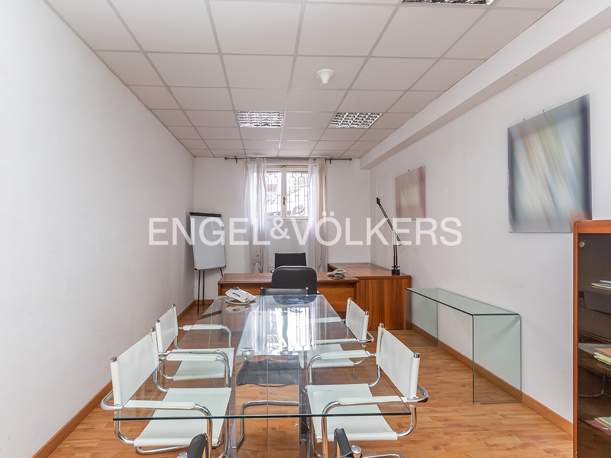 Office—studio apartment in Casaletto area