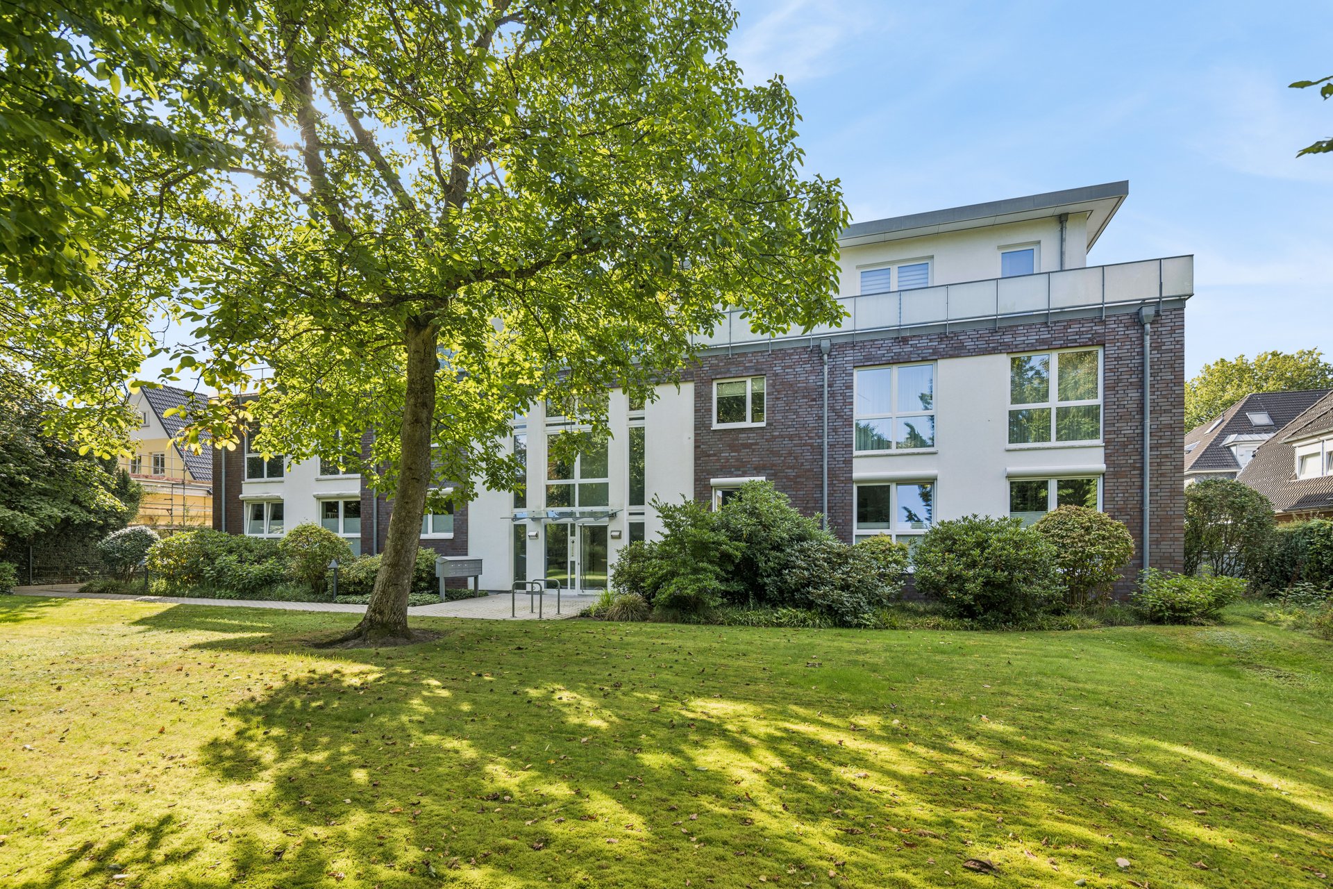Großzügiges Penthouse in Niendorf –        zentral, ruhig und energieeffizient