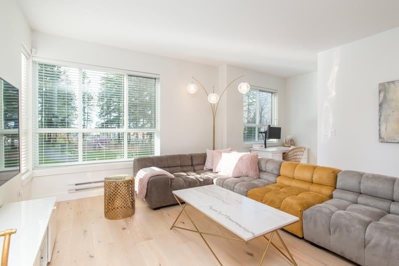 Where Park-Facing Living Meets Family Convenience