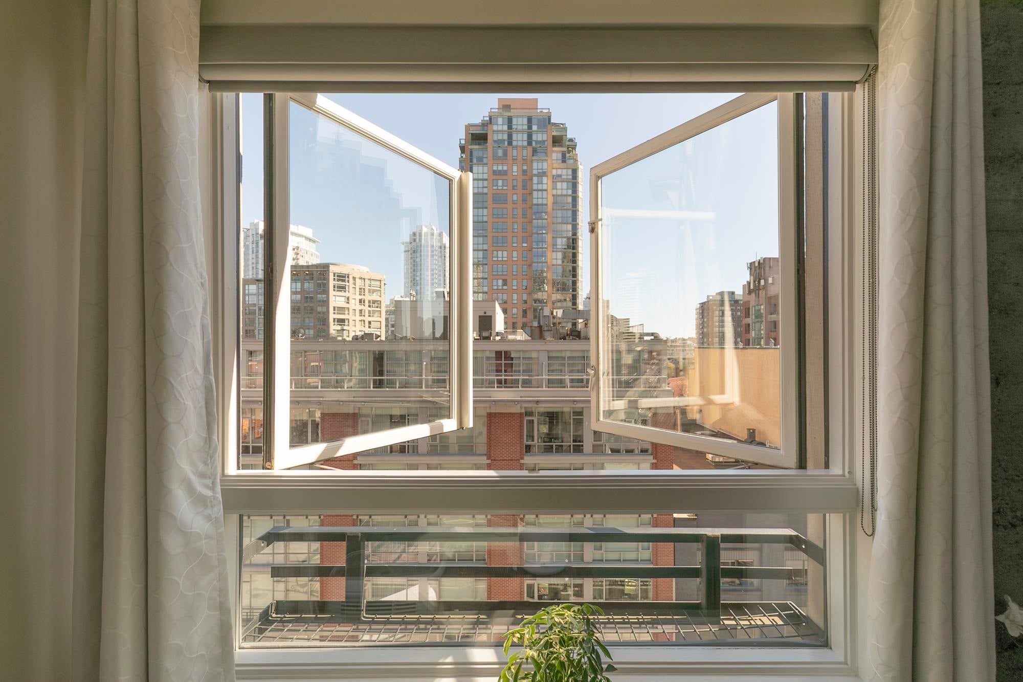 Heritage Loft in Yaletown