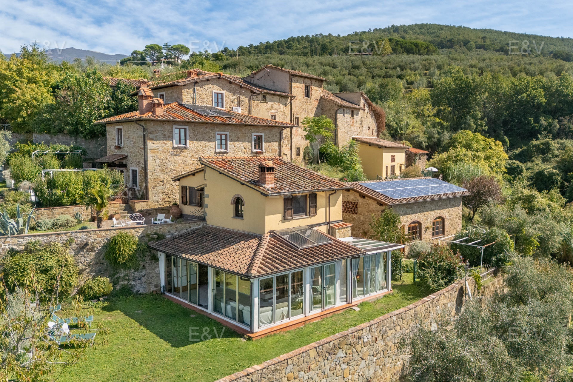 Prestigious estate with panoramic views of the Valdarno