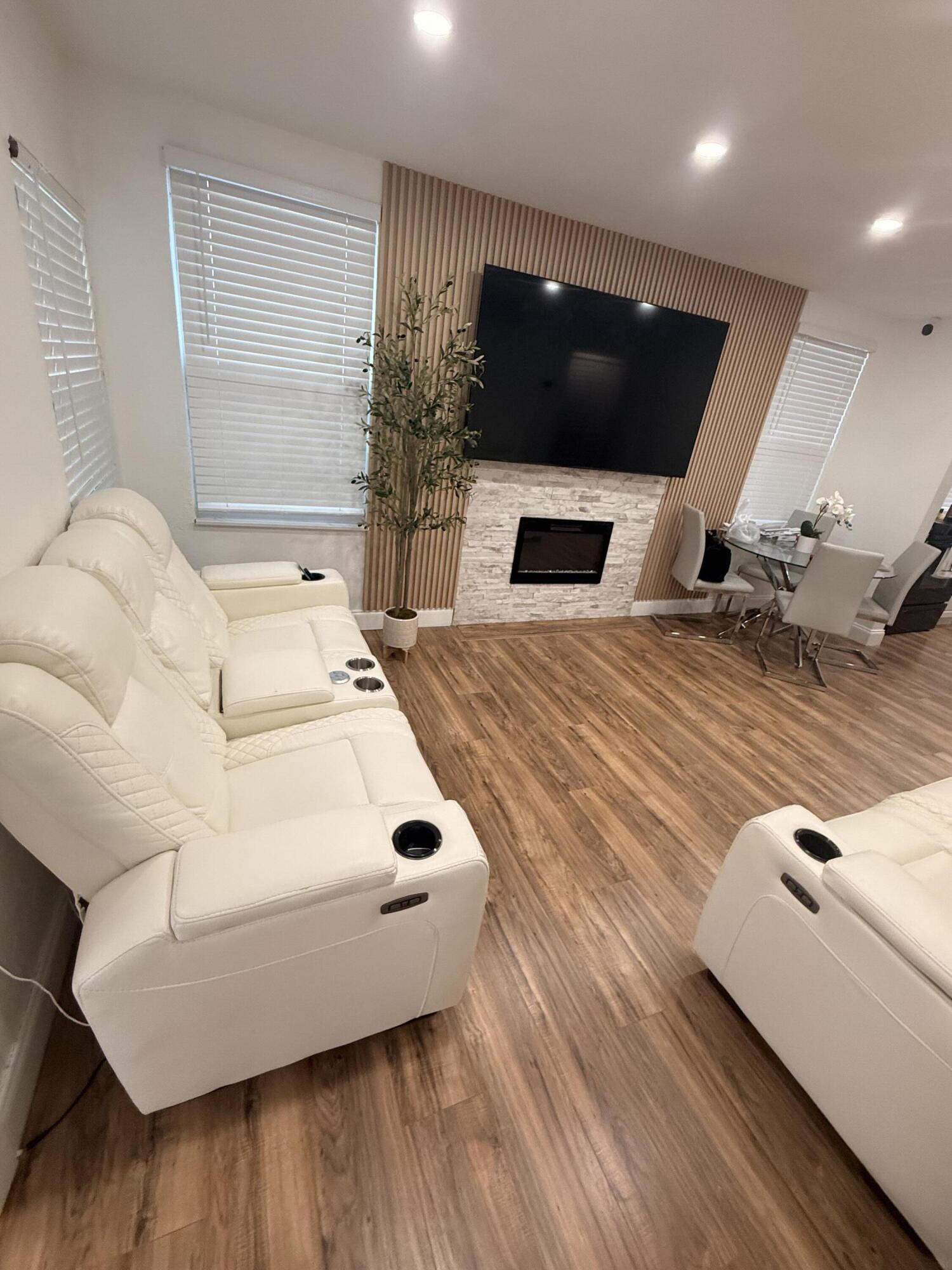 Beautifully Updated Rental Home Near Shopping and Dining