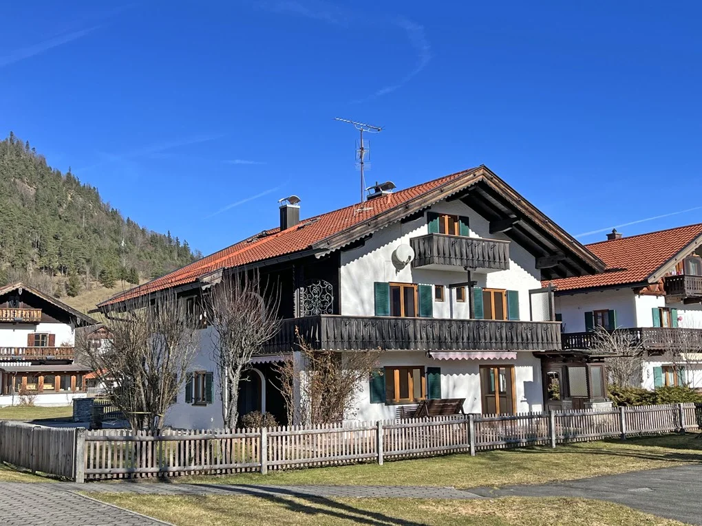 Erstbezug nach Renovierung: Charmantes Einfamilienhaus in Wallgau