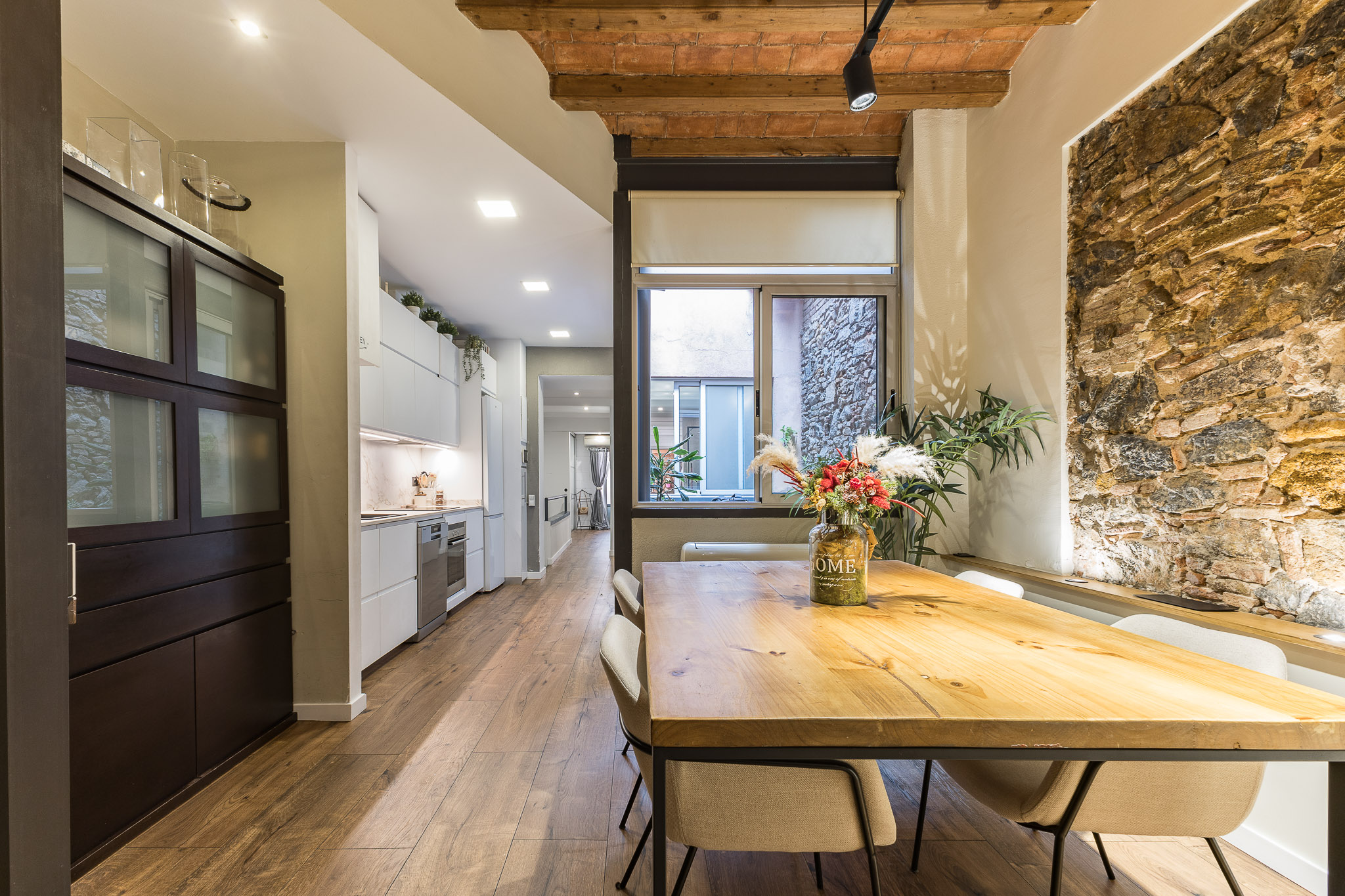 Wohne in Gràcia wie zu Hause – 151 m² auf drei Ebenen