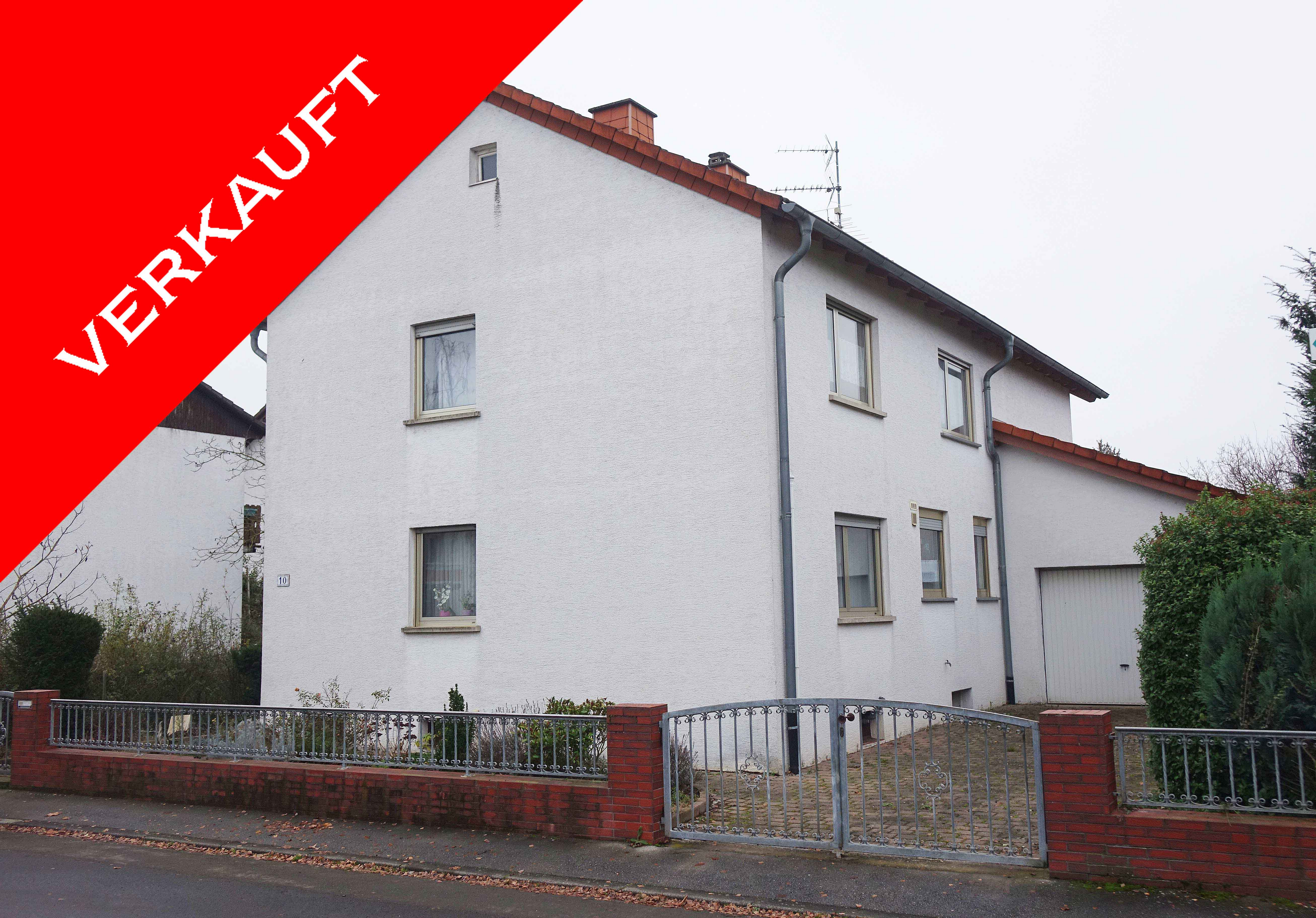 VERKAUFT! Zweifamilienhaus mit Garten