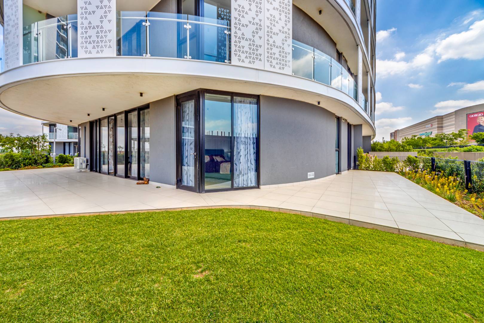 Luxurious Fully Furnished four bedroom apartment for Rent at Ellipse, Waterfall City
