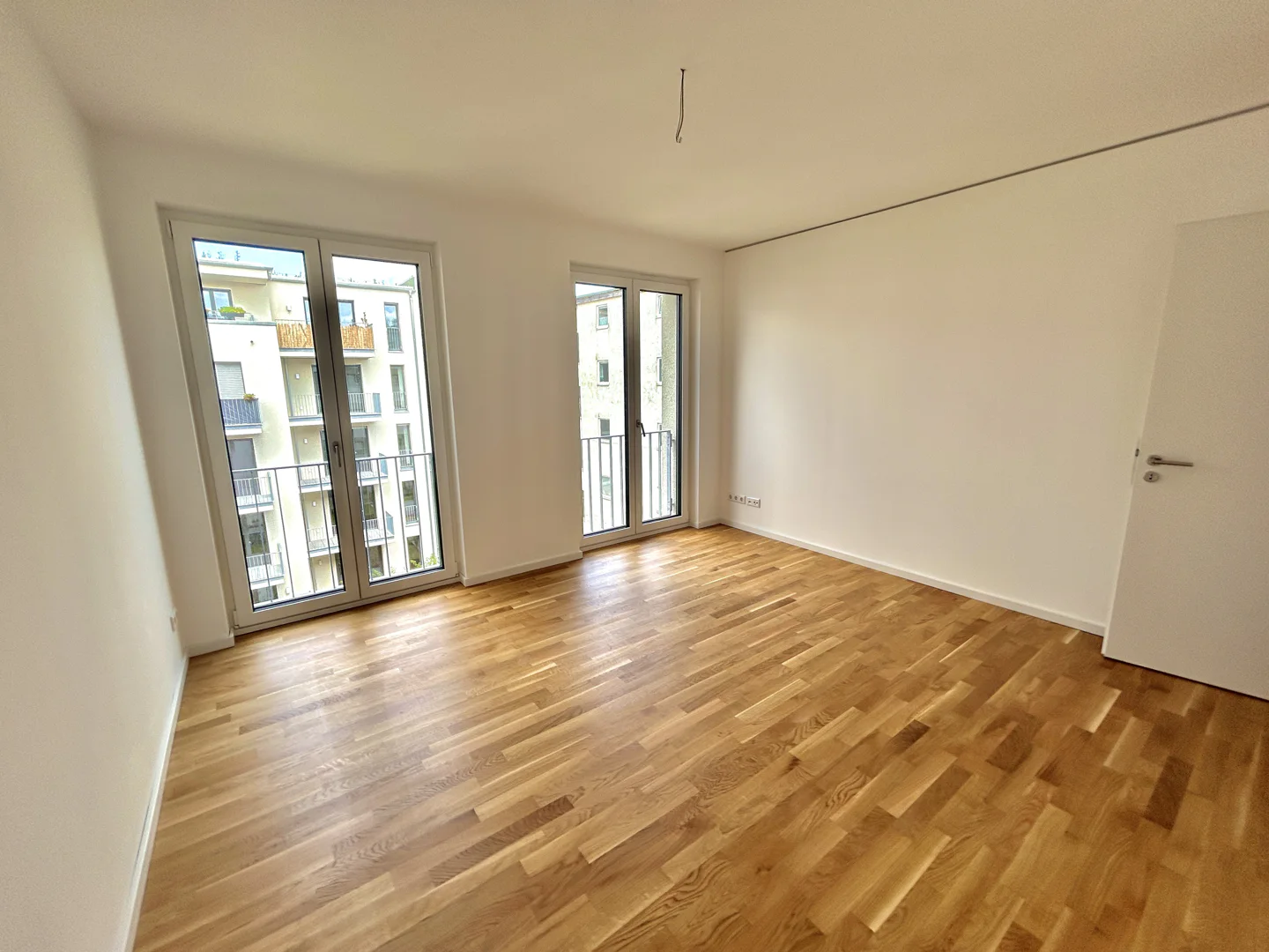 Lichtdurchflutet & Modern: Neubauwohnung mit Balkon & Aufzug - Foto 3