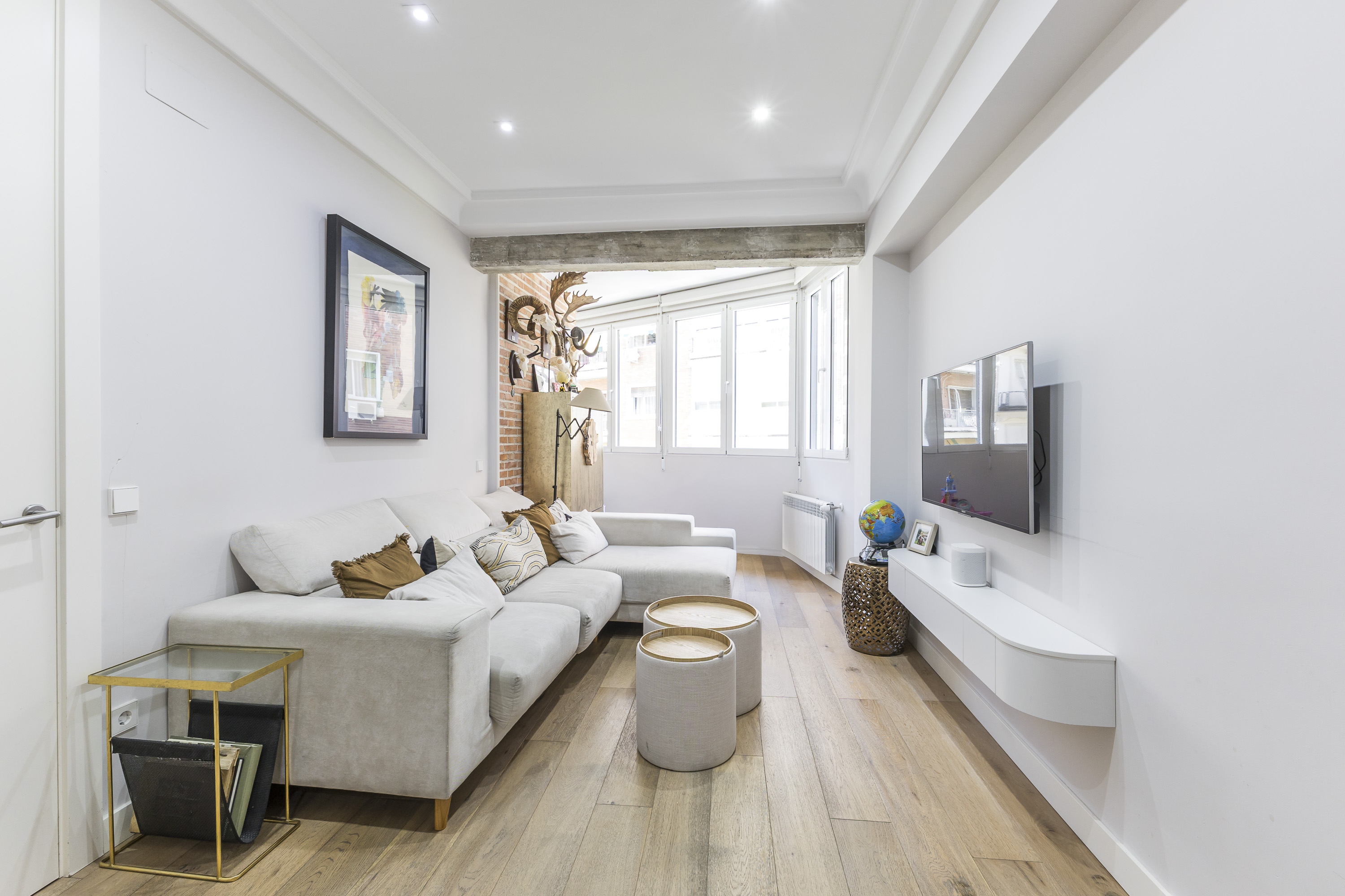 Exclusive furnished 3-bedroom apartment moments from Retiro Park.