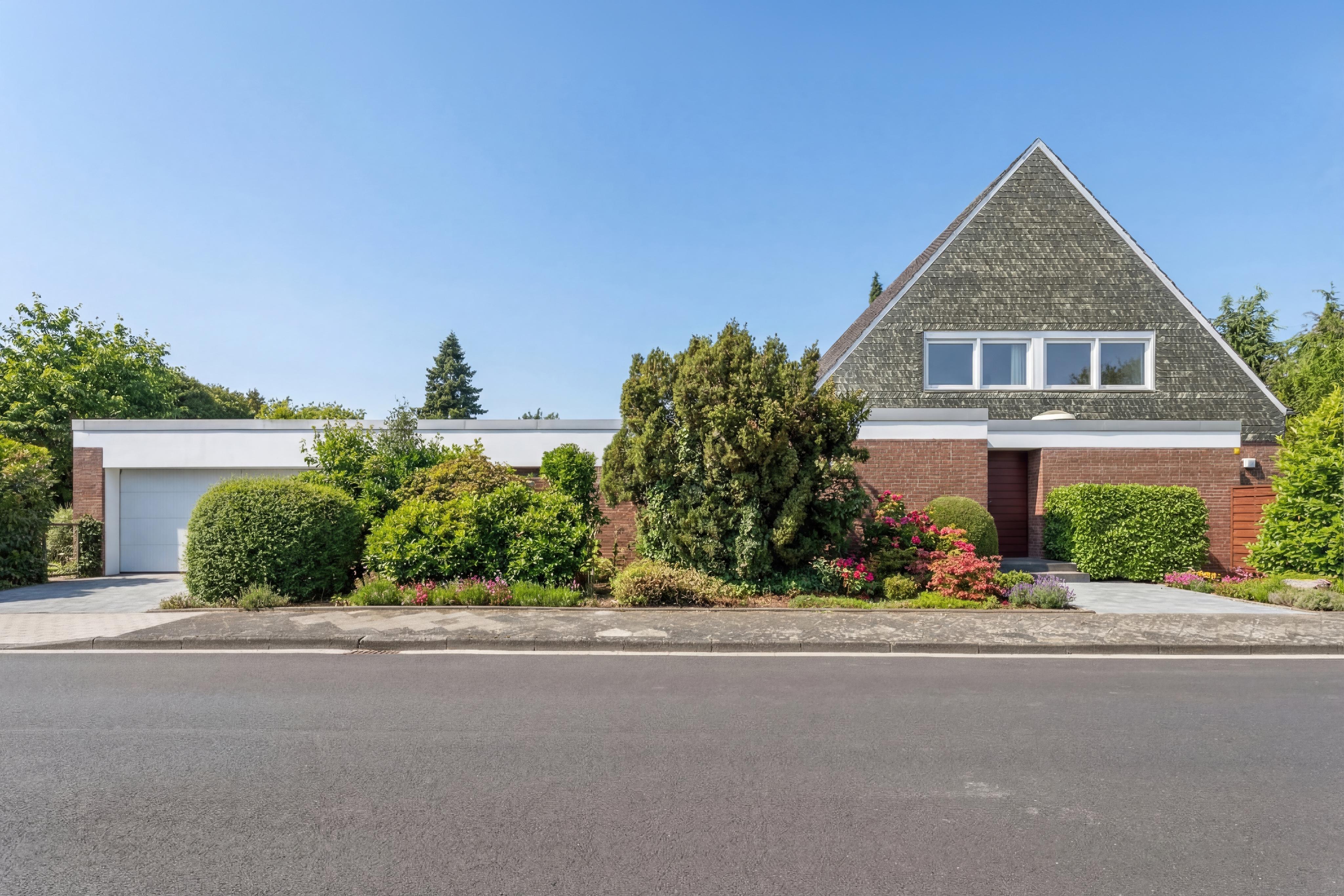 A home with character – spacious, private, and full of timeless elegance