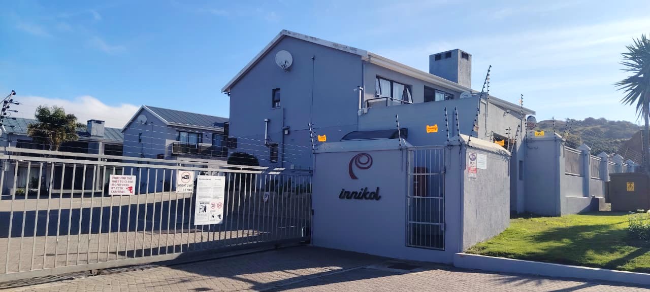 2 Bedroom Apartment in Secure Complex
