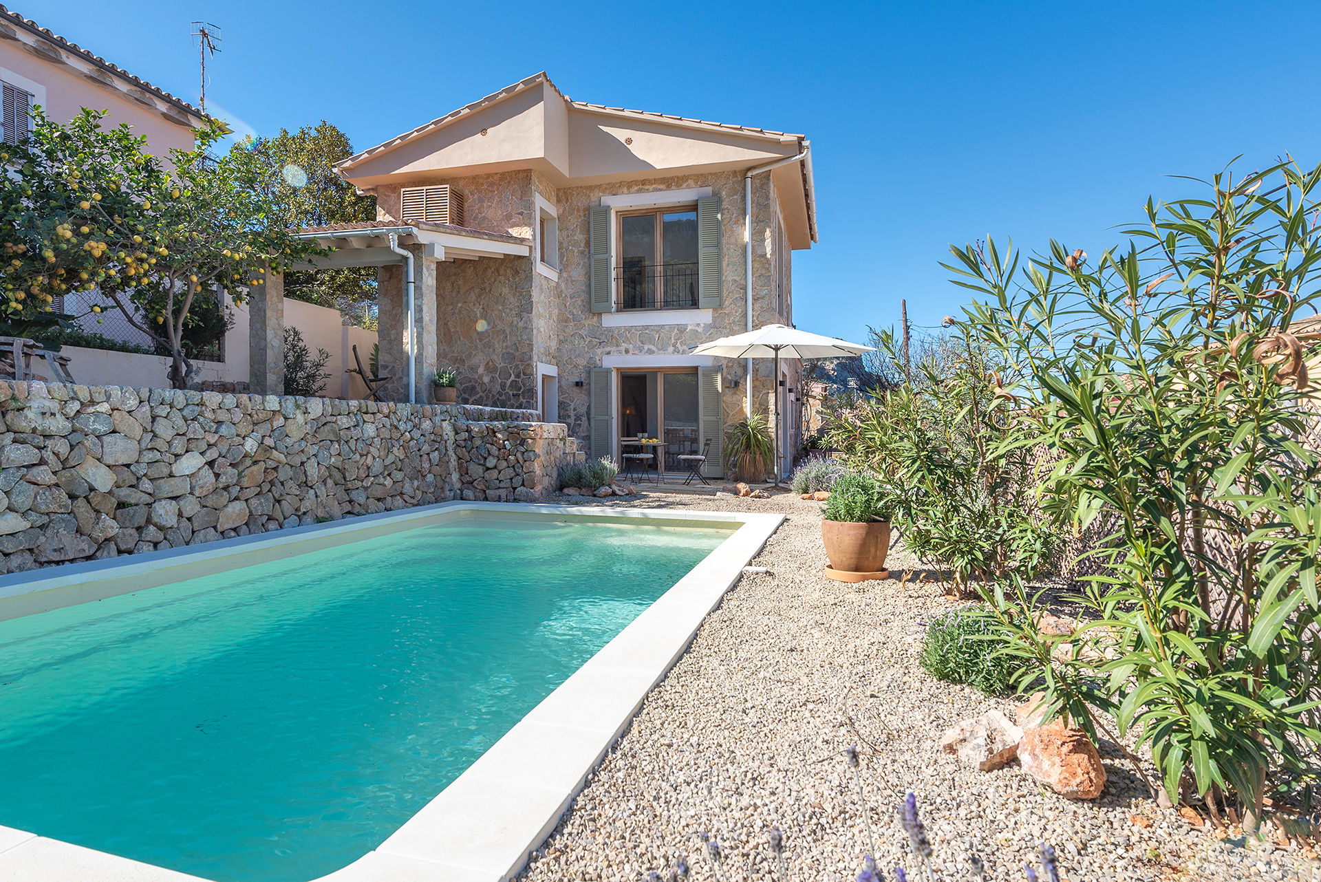 Exclusive temporary rental with sea views at Port des Canonge