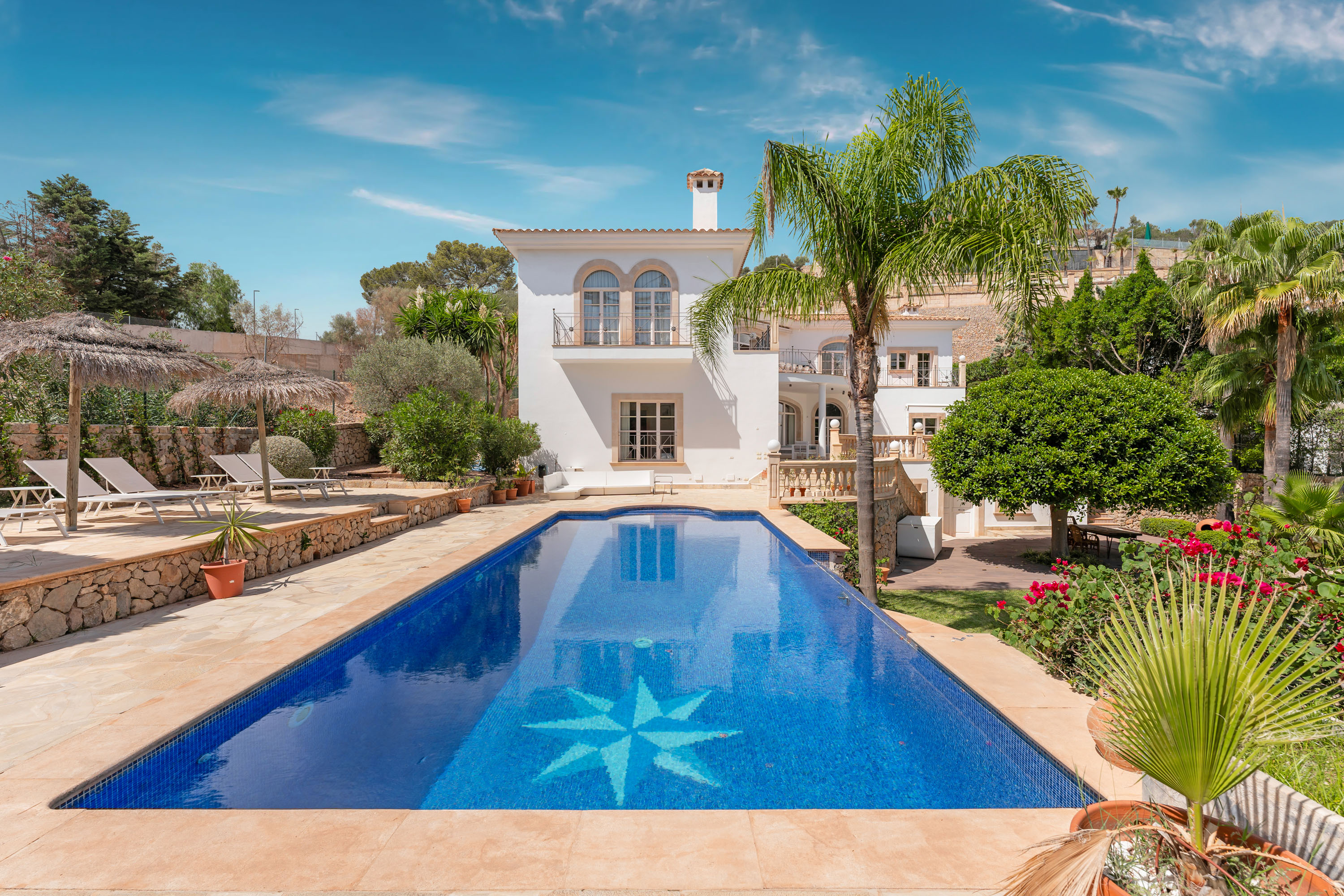 Great mediterranean villa with holiday rental licence in Son Vida