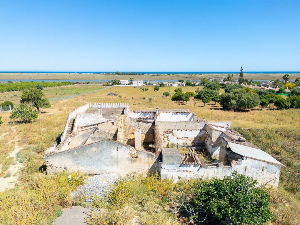 Opportunity – Quinta with Ruin in Santa Luzia