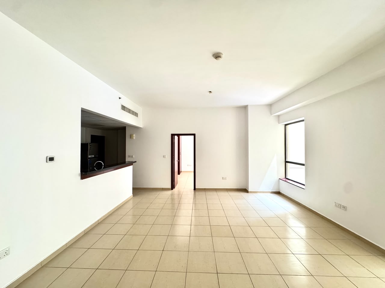 Vacant | Spacious | Low floor