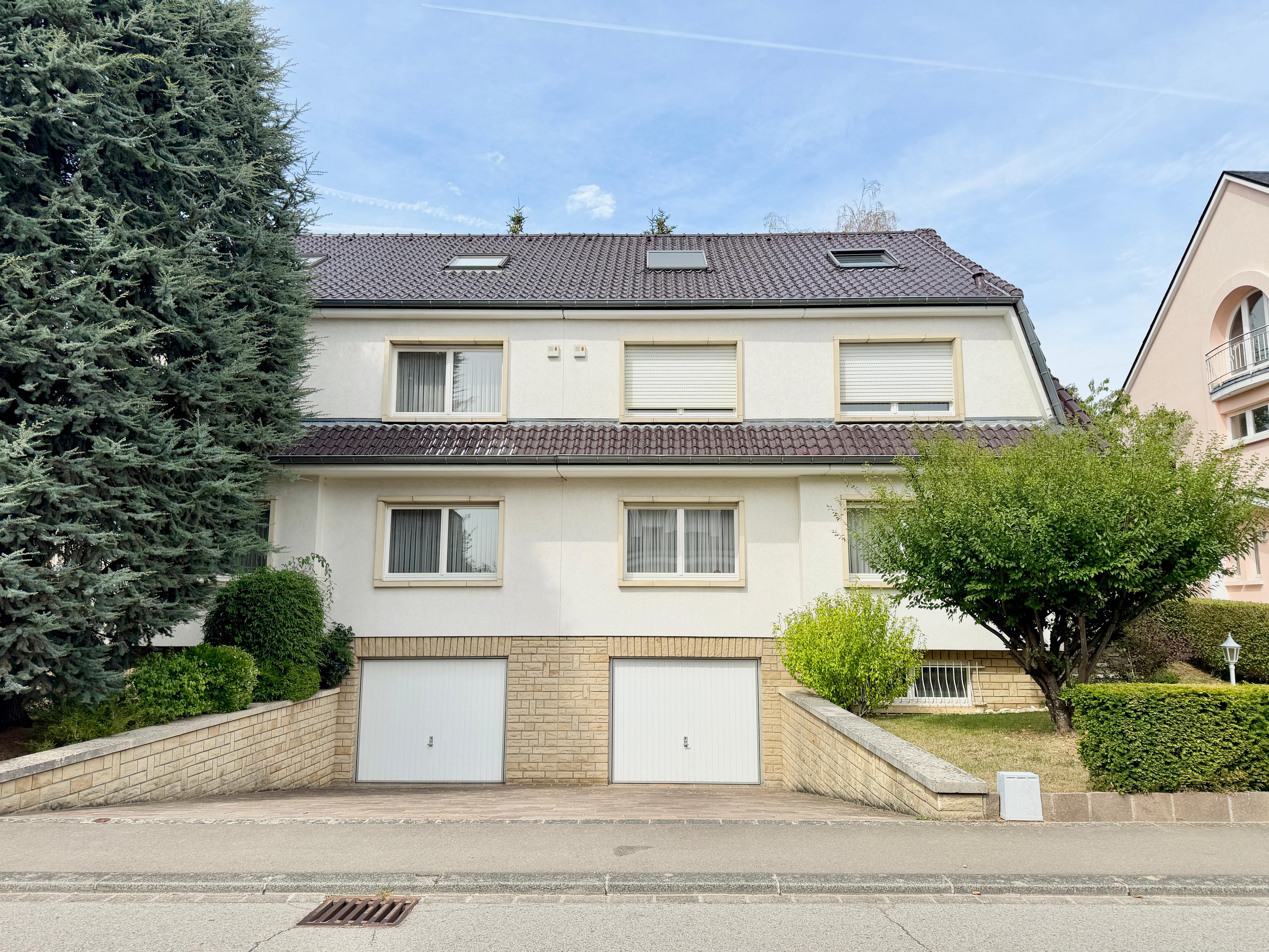 Charming furnished 4-bedroom house with garden in Strassen