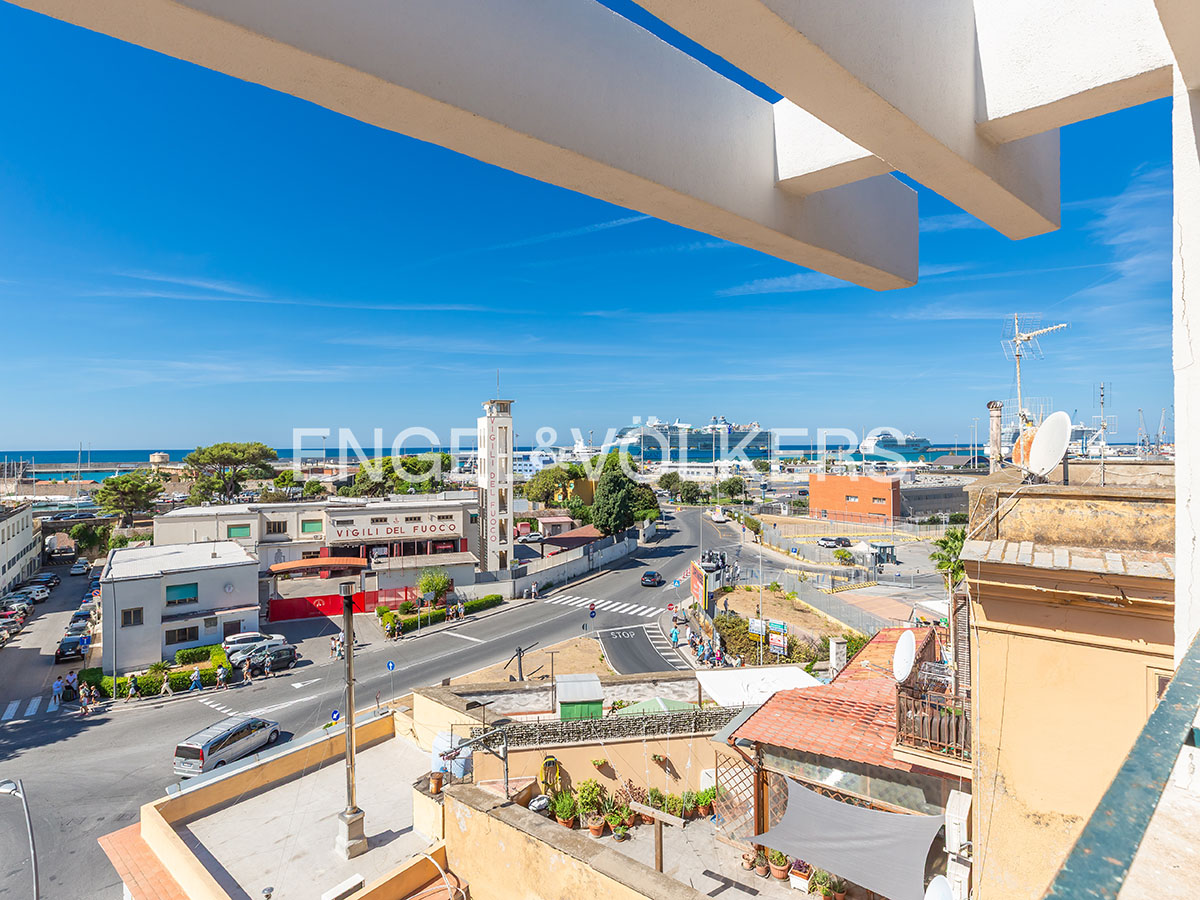 Hotel overlooking the Port of Civitavecchia