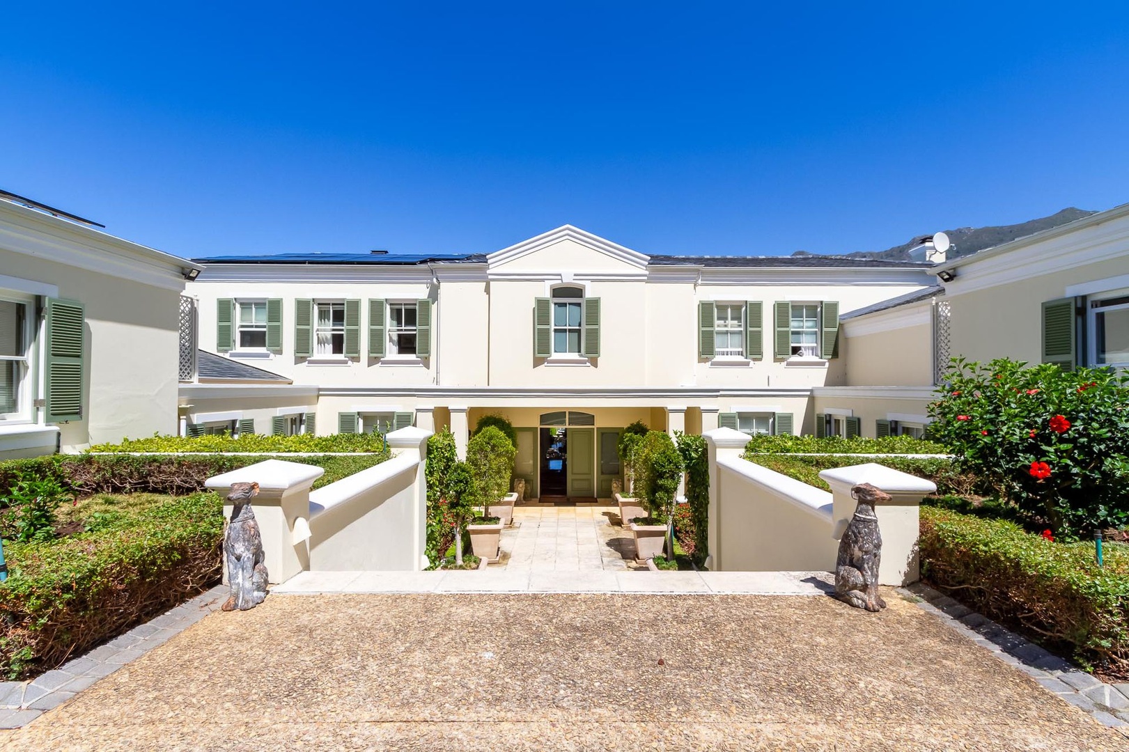 Magnificent Constantia Family Home