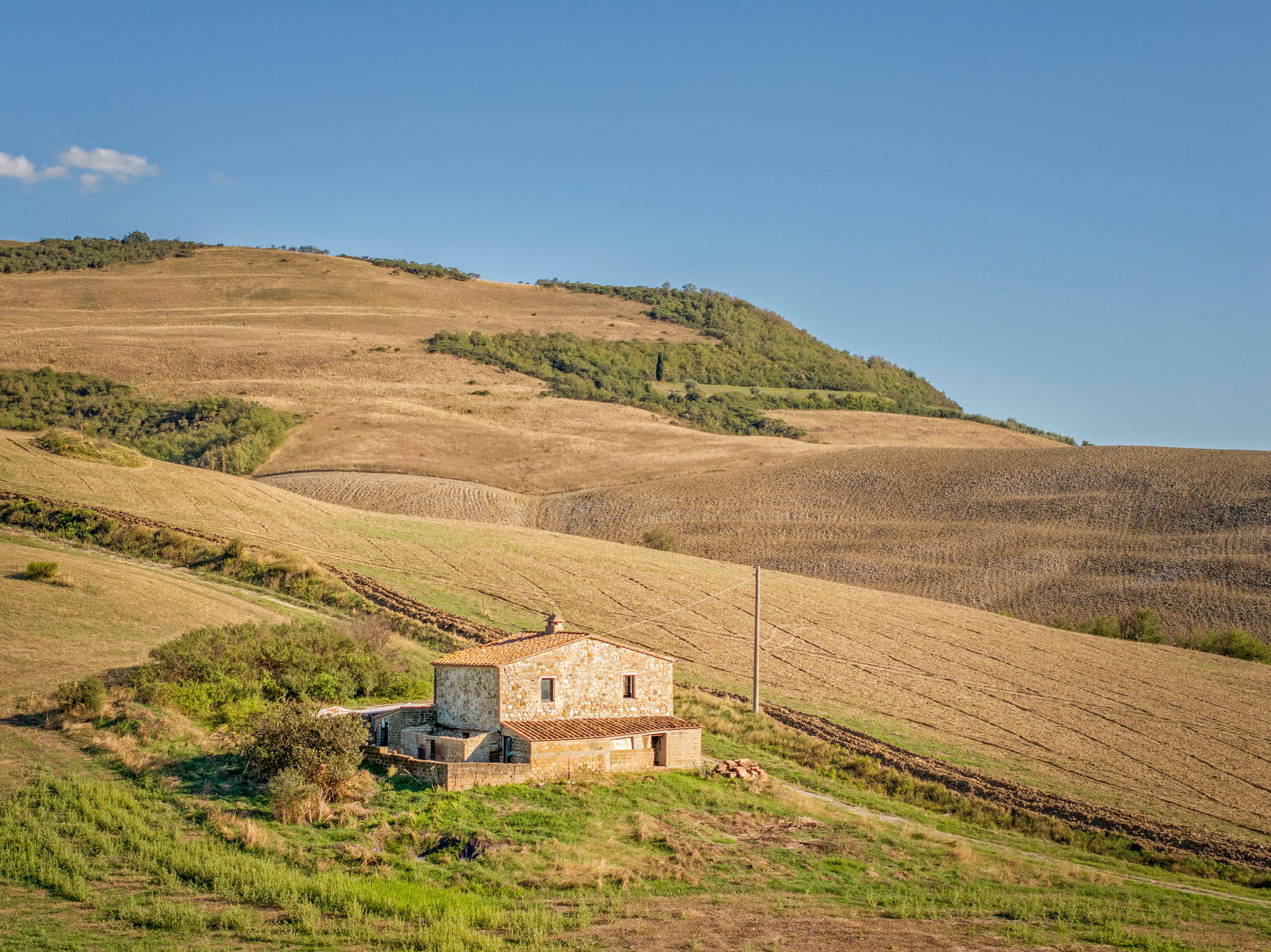 Charming Tuscan Farmhouse to Restore – Privacy, Garden & Exceptional Potential