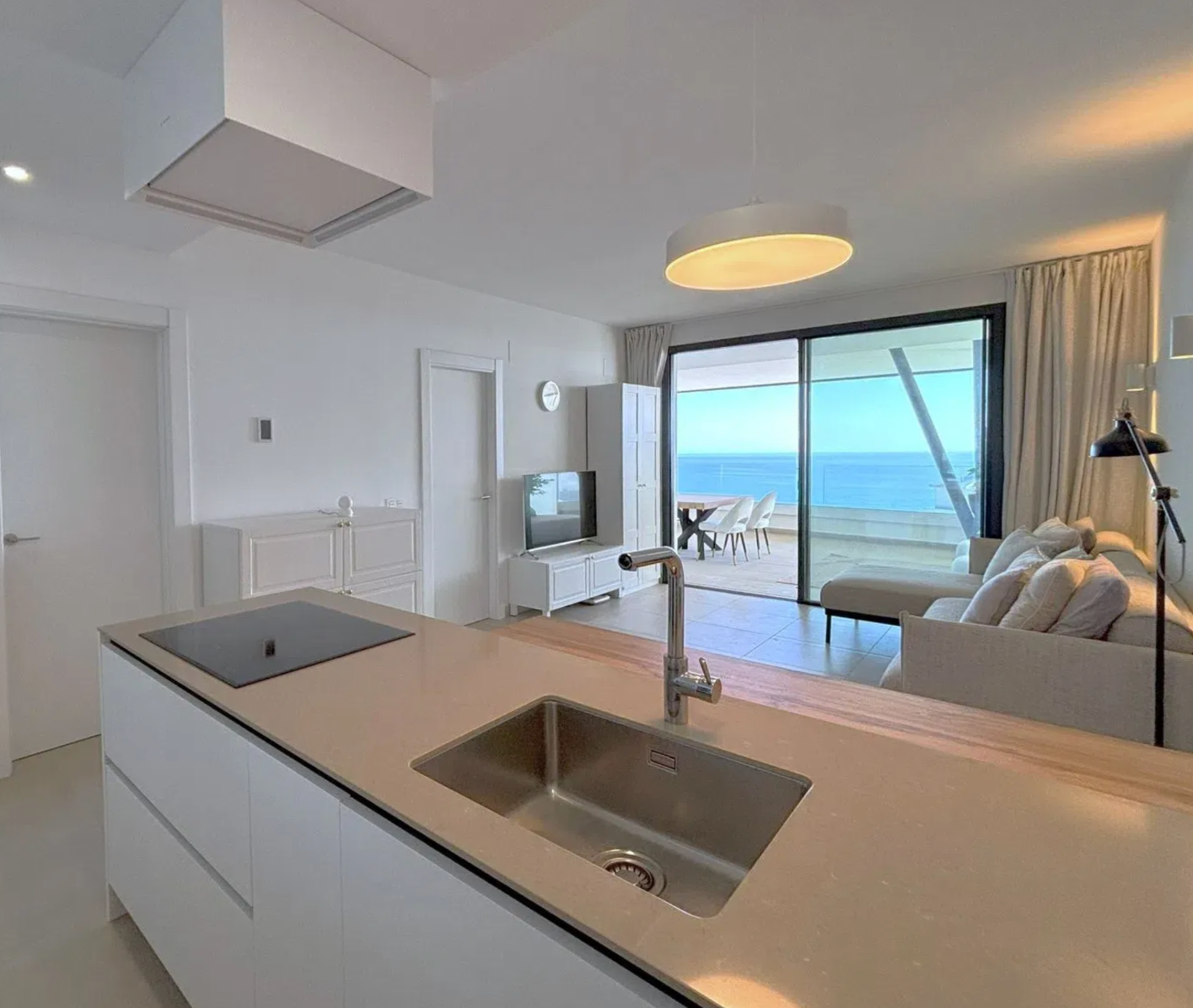 2-Zimmer-Apartment mit Meerblick in Carvajal