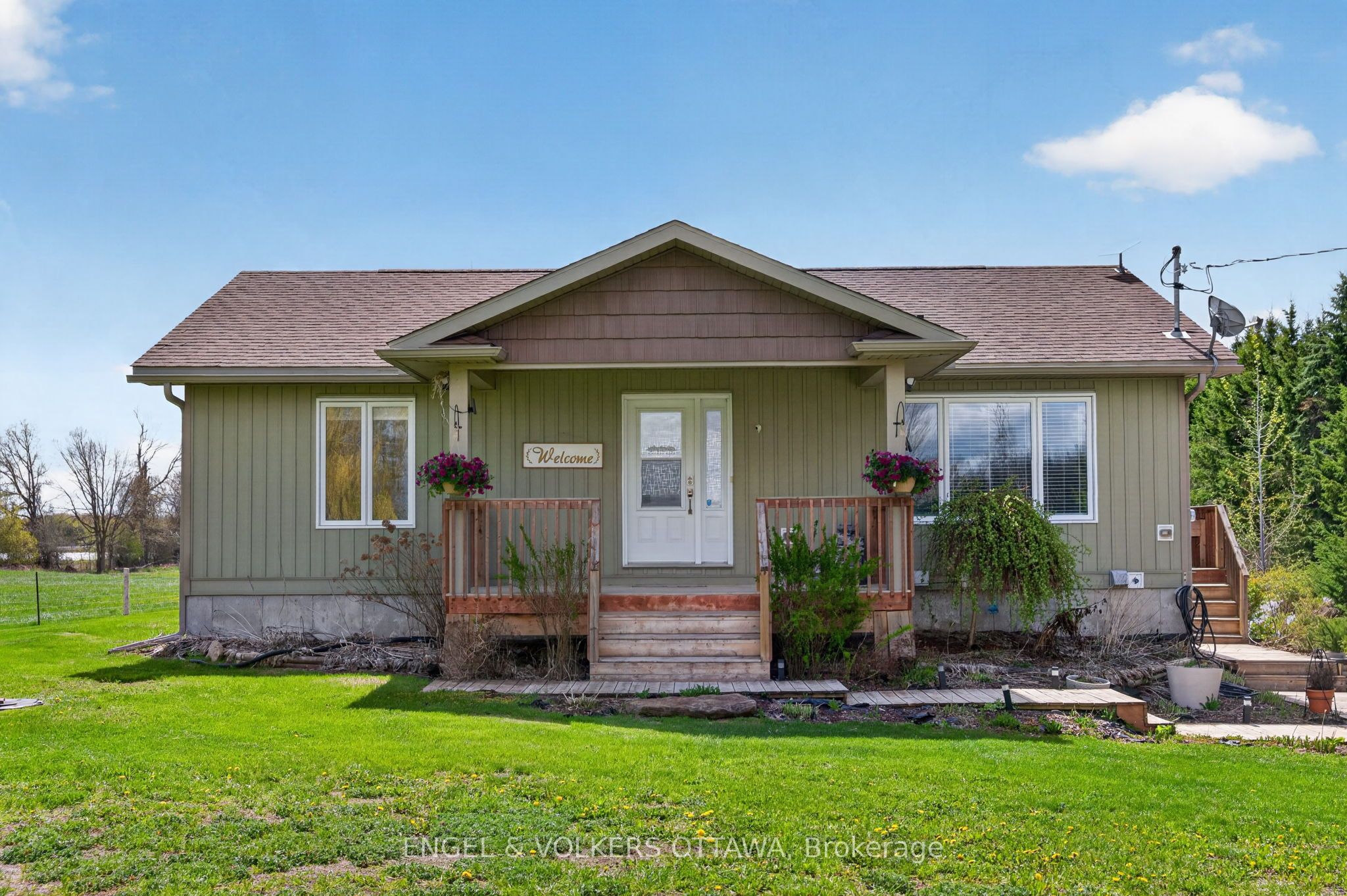 Bungalow on a One-Acre Lot Surrounded by Farmland