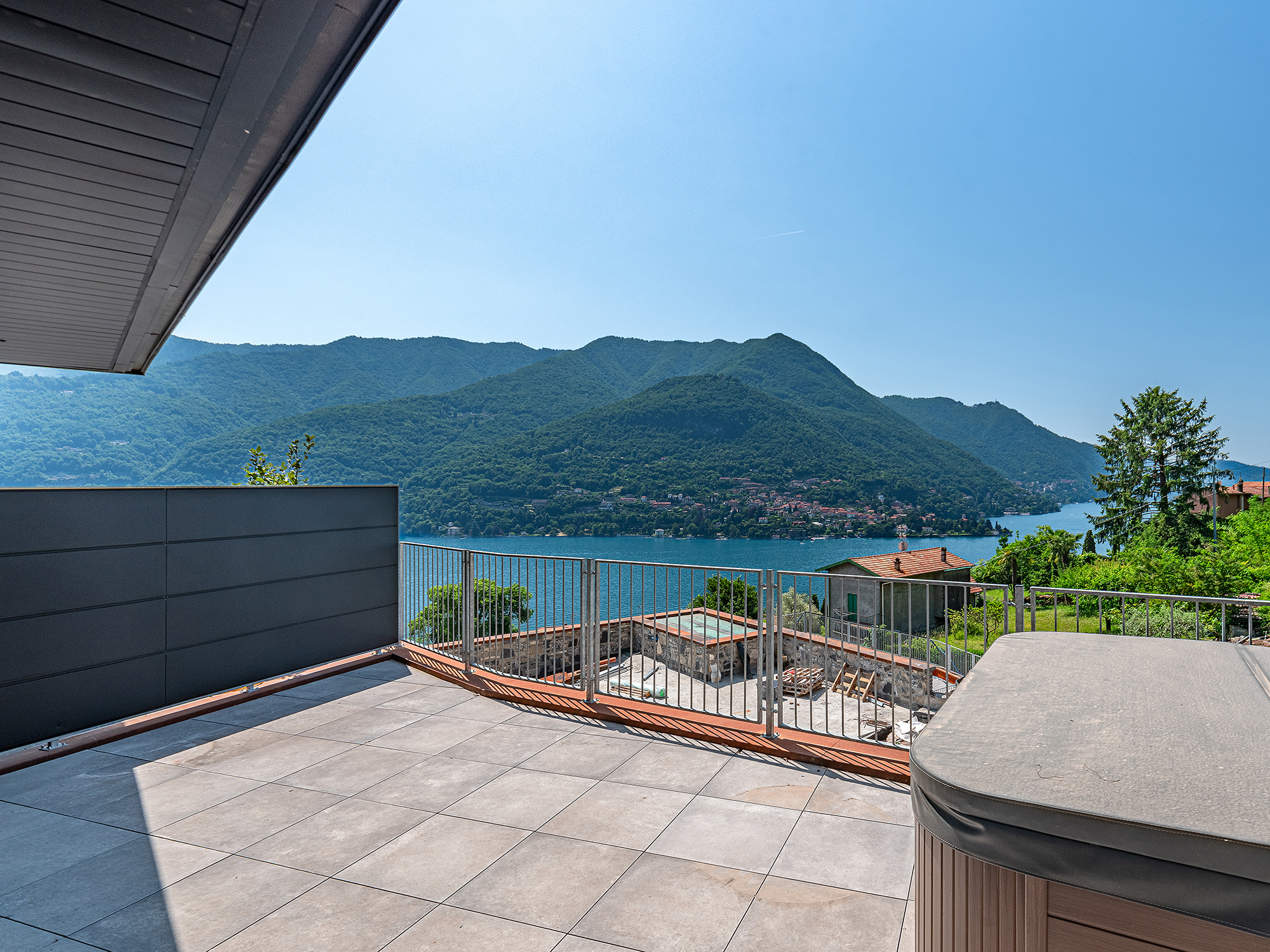 Appartamento esclusivo in Residence con splendida vista lago
