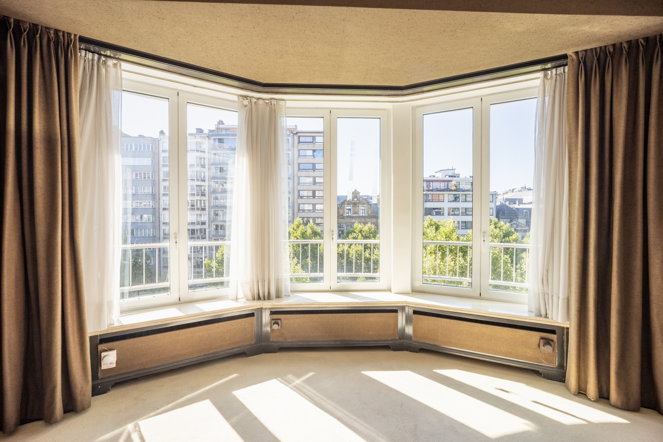 Boulevard Piercot : Élégant appartement de 225 m²
