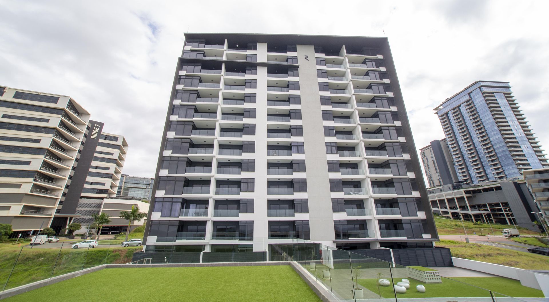 BRAND-NEW APARTMENT WITH PANORAMIC SEA VIEWS
