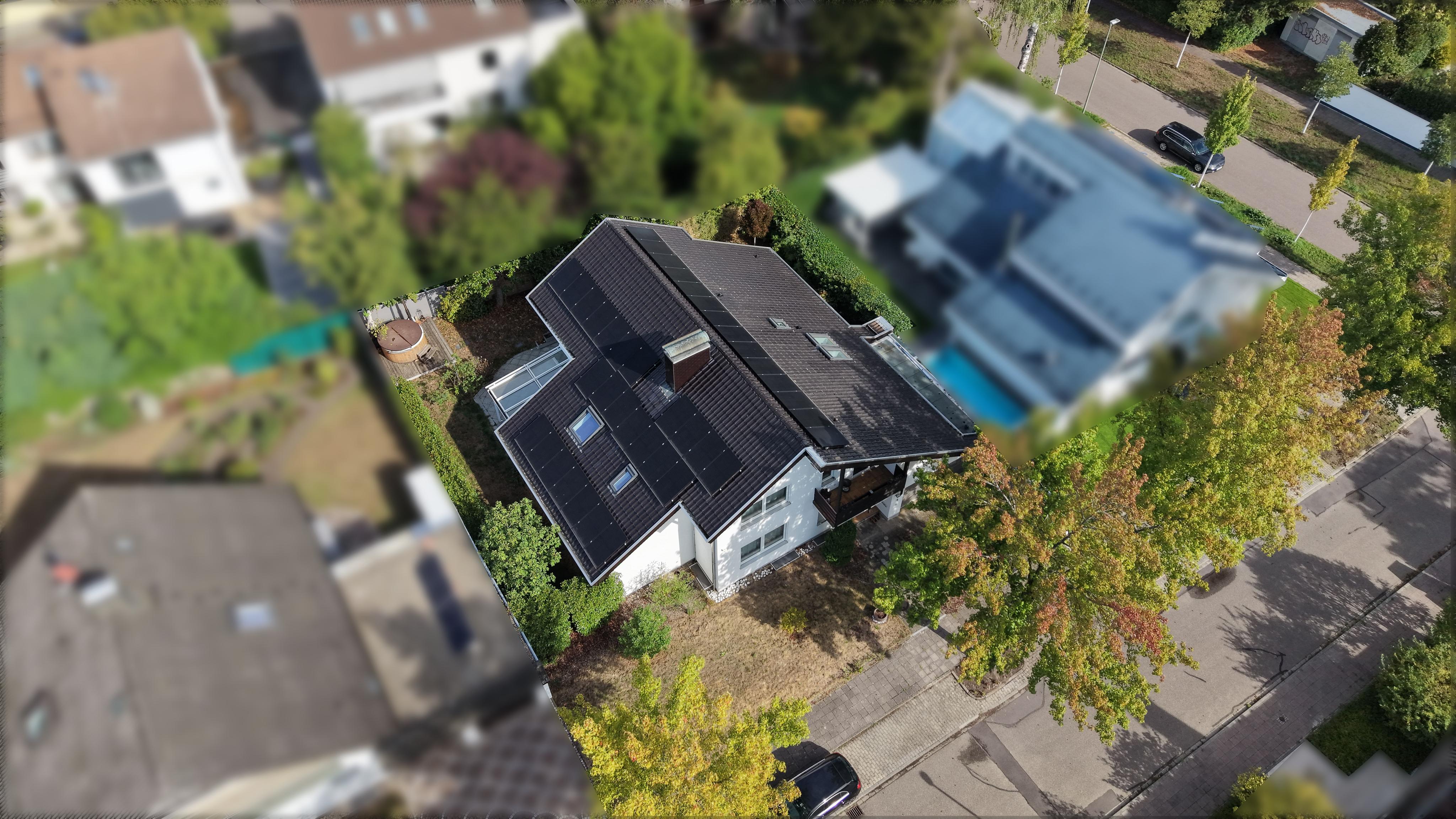 Modernisiertes, freistehendes EFH im Rüppurrer Märchenviertel - mit Wellnessbereich