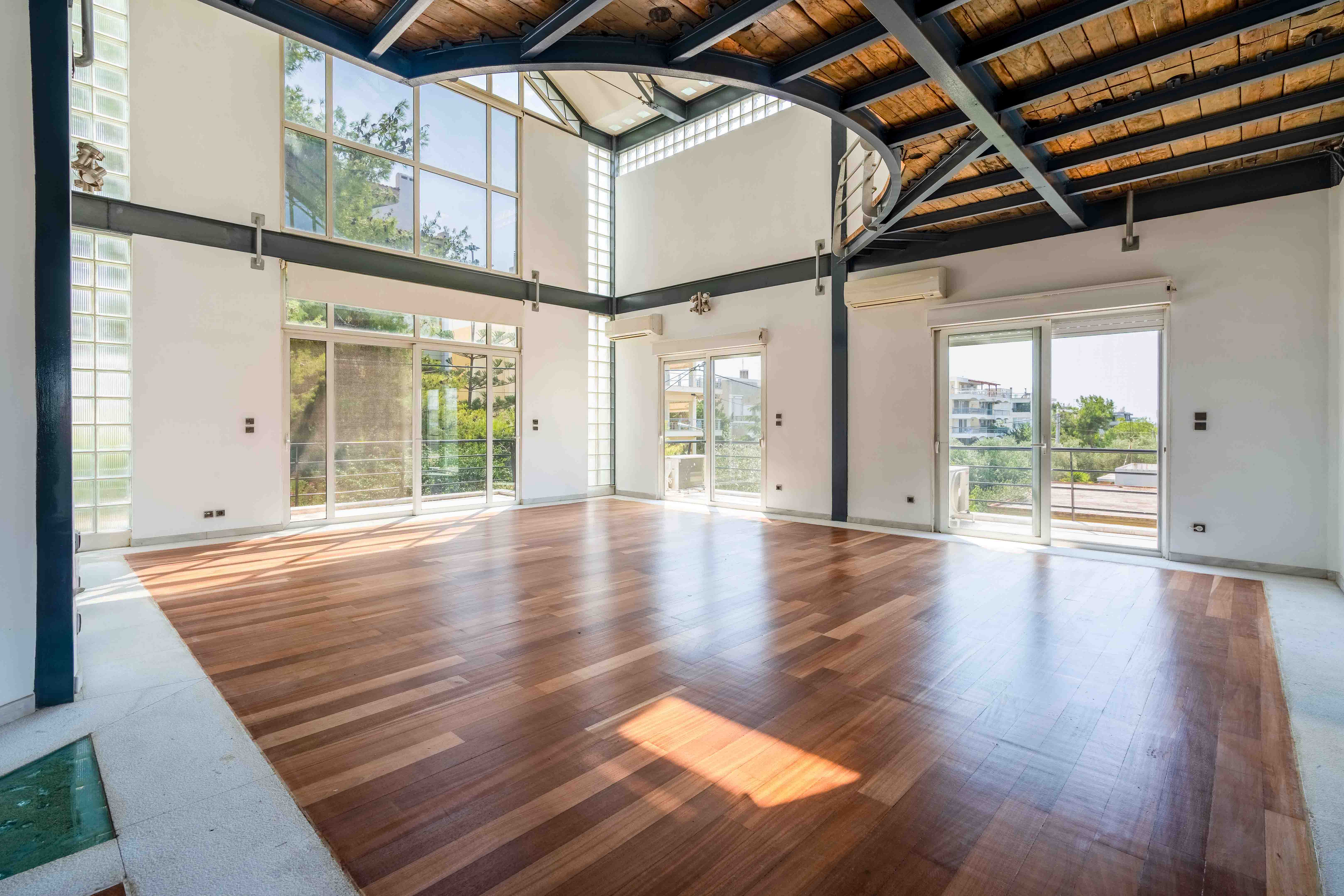 Unique duplex apartment in prime location