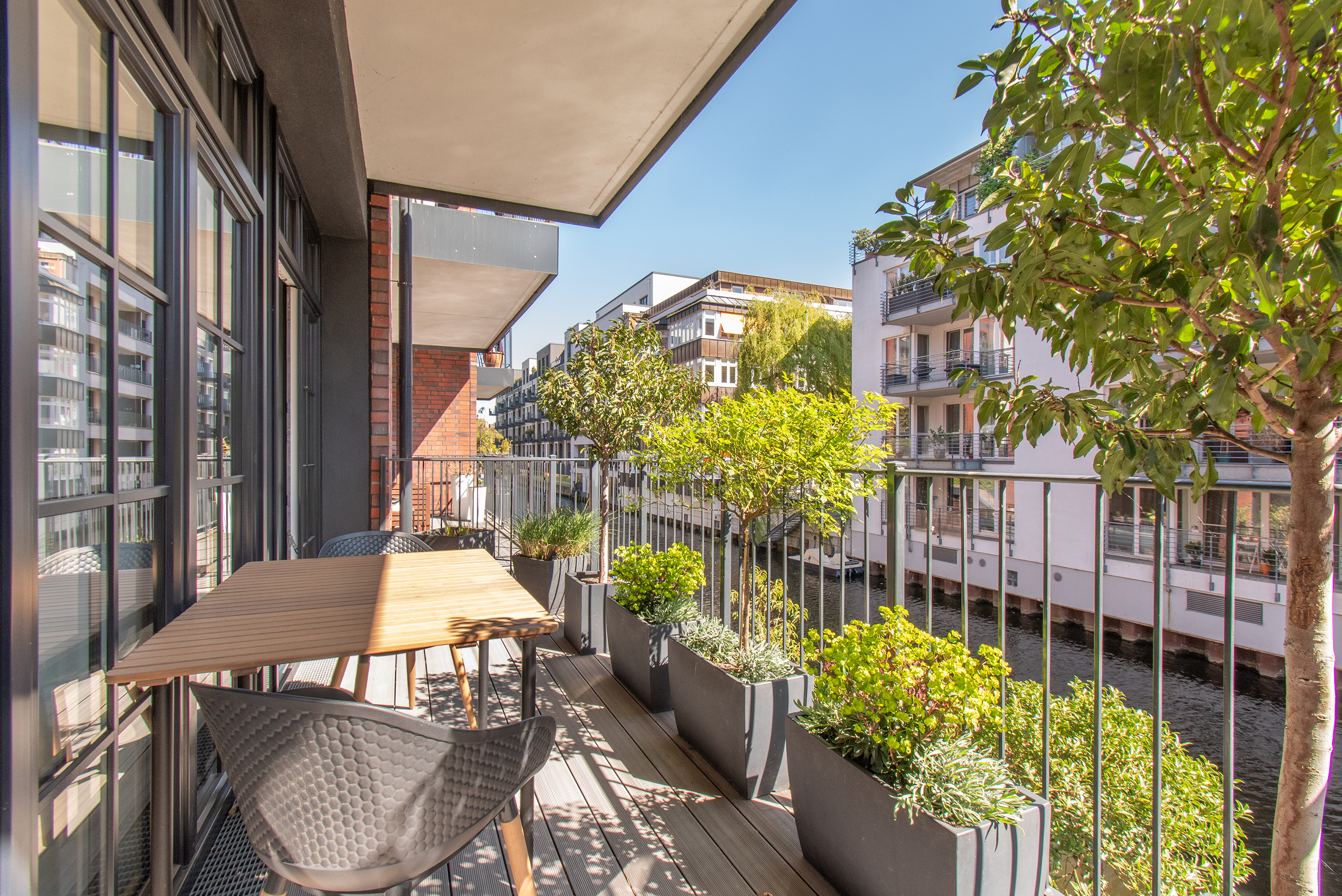 Exklusives Waterloft am Uhlenhorster Kanal – Modernes Maisonette-Wohnen