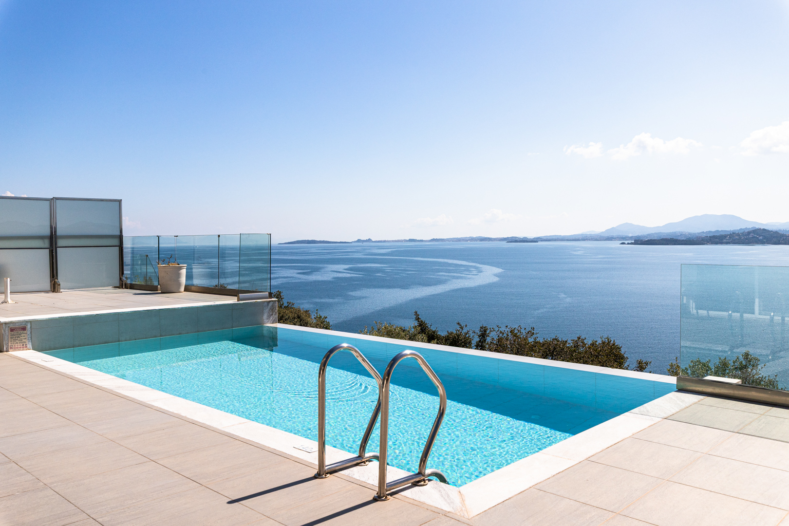 Complex of three luxury villas with infinity pools and panoramic views of the Ionian Sea – Corfu
