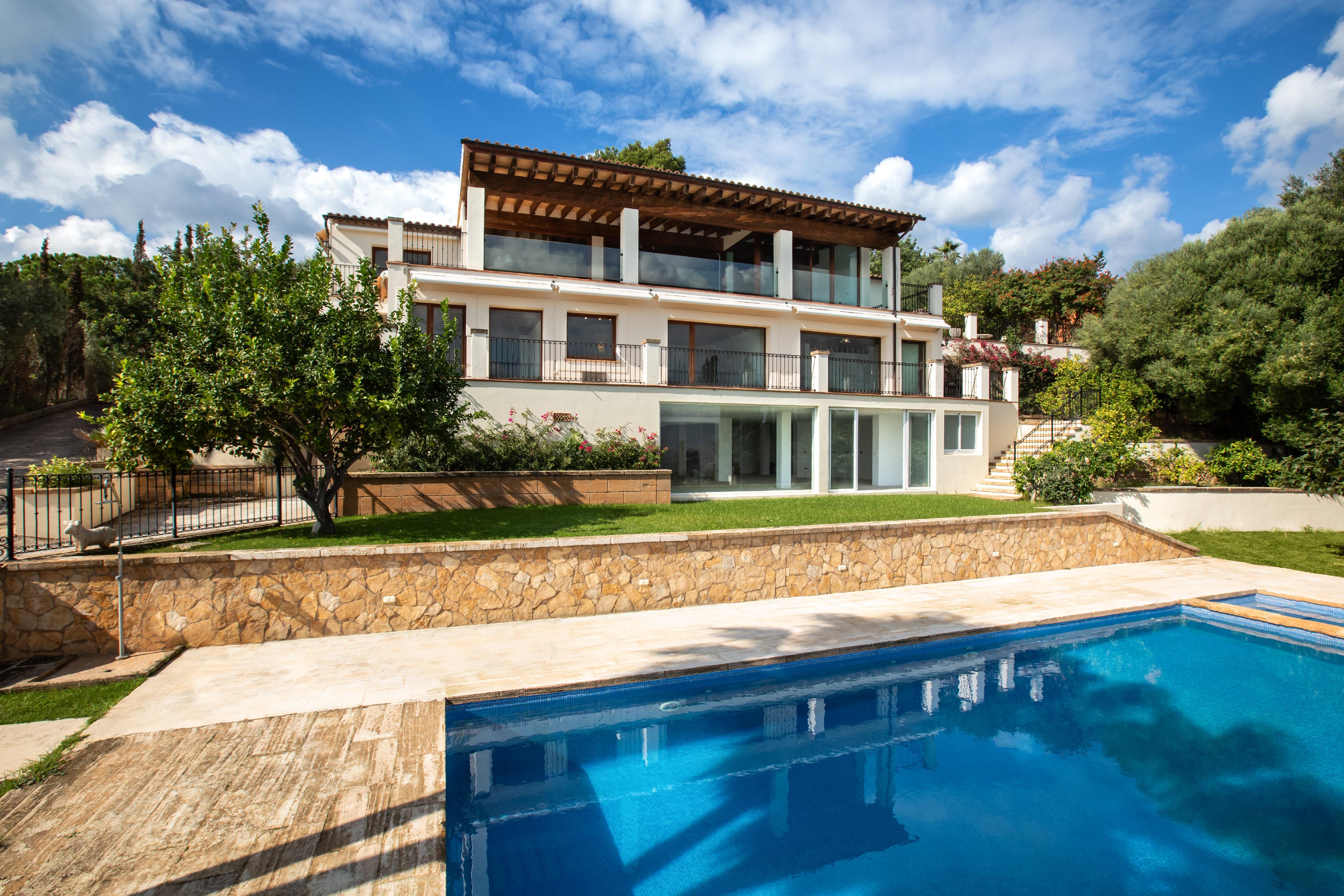 Magnificent villa in Esporlas