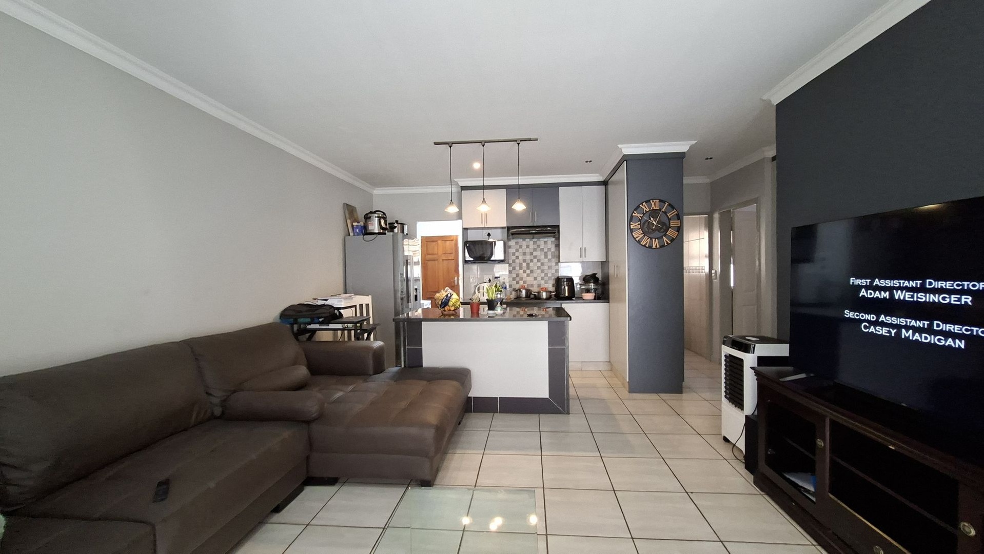 Modern 2-Bedroom Townhouse with Private Garden