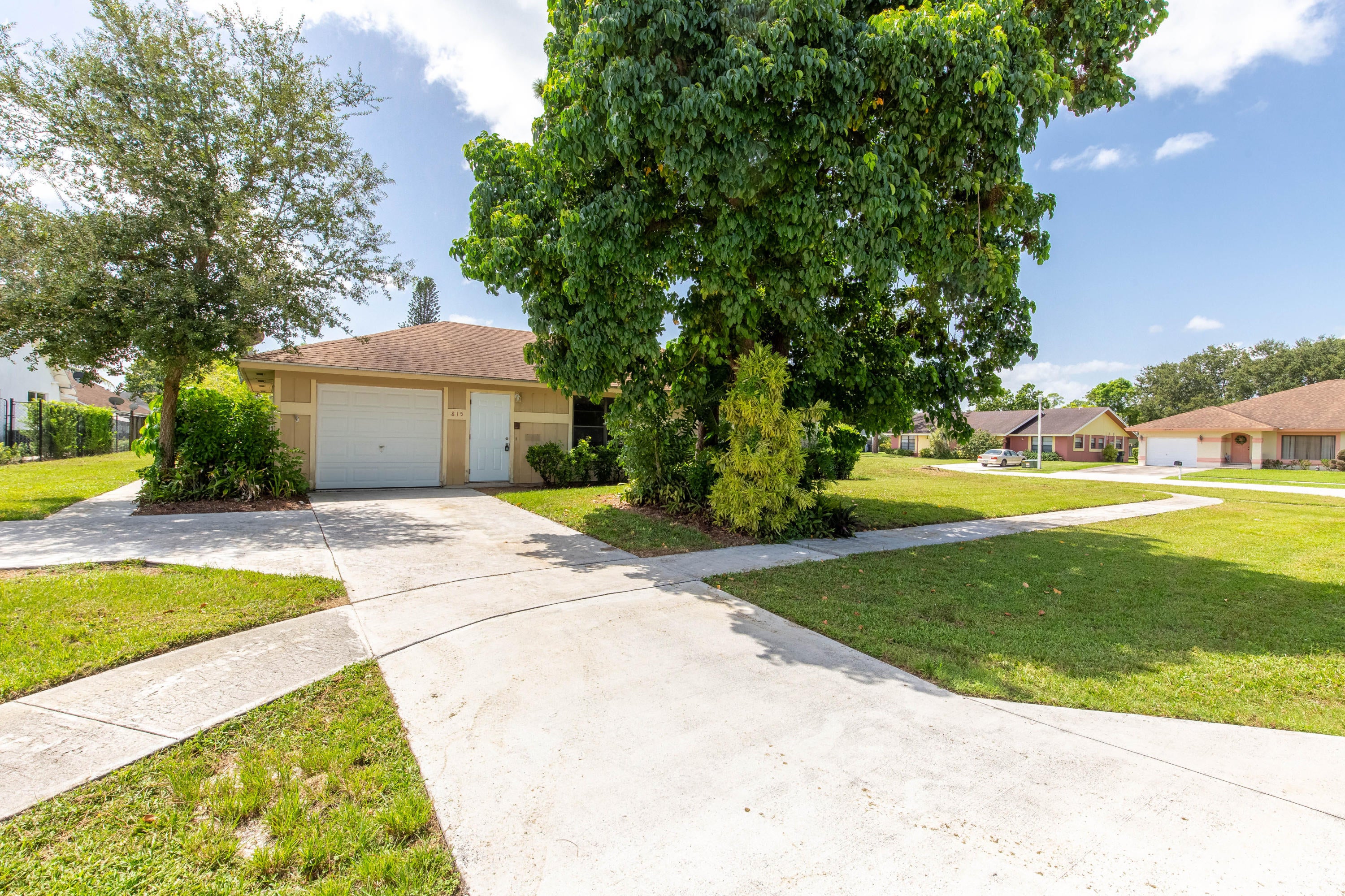 Two-Bedroom Comfort with Garage in Prime Location