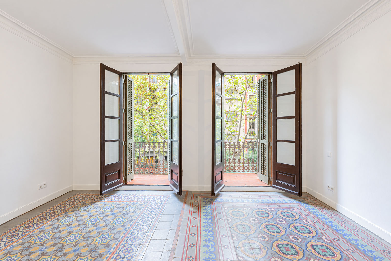 Renovated flat in Eixample Right Quarter