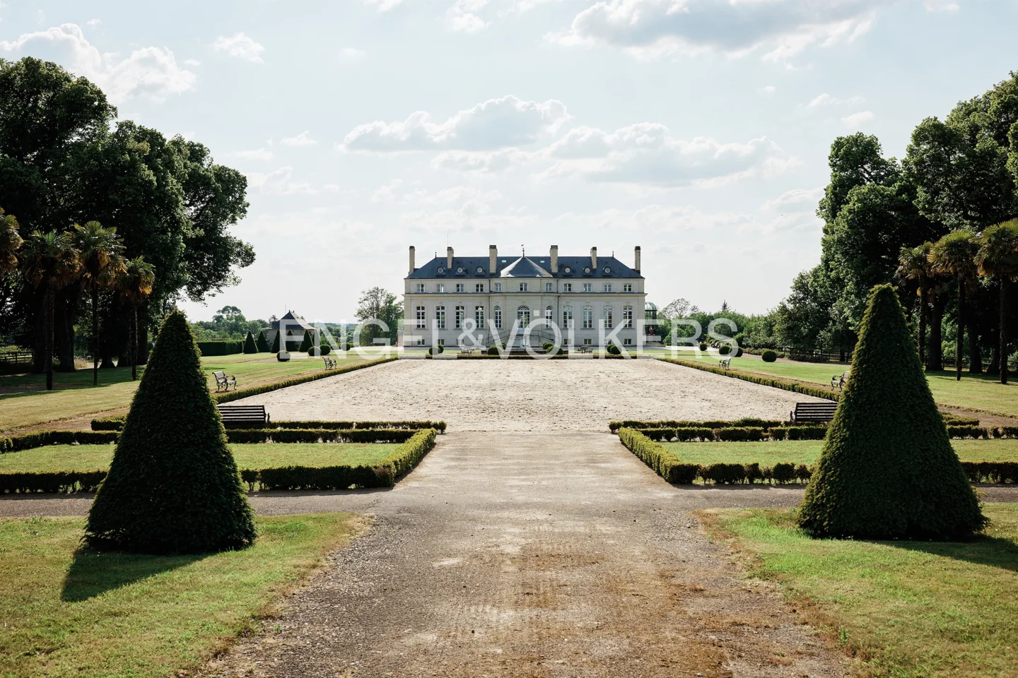 Exceptional Stud Farm and its sublime Chateau