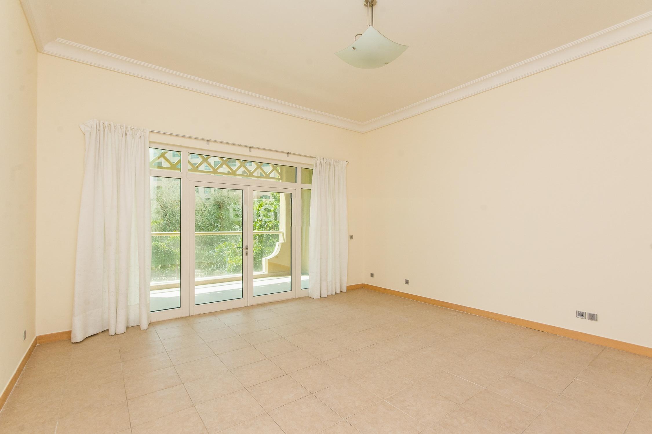 Lower Floor | Maids room | Community View