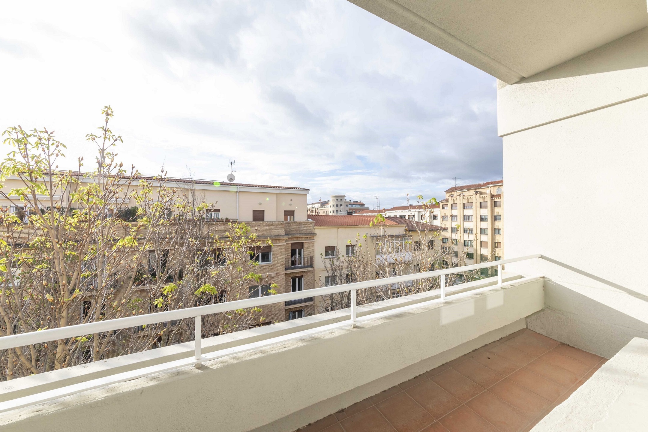Brand new apartment next to Carlos III